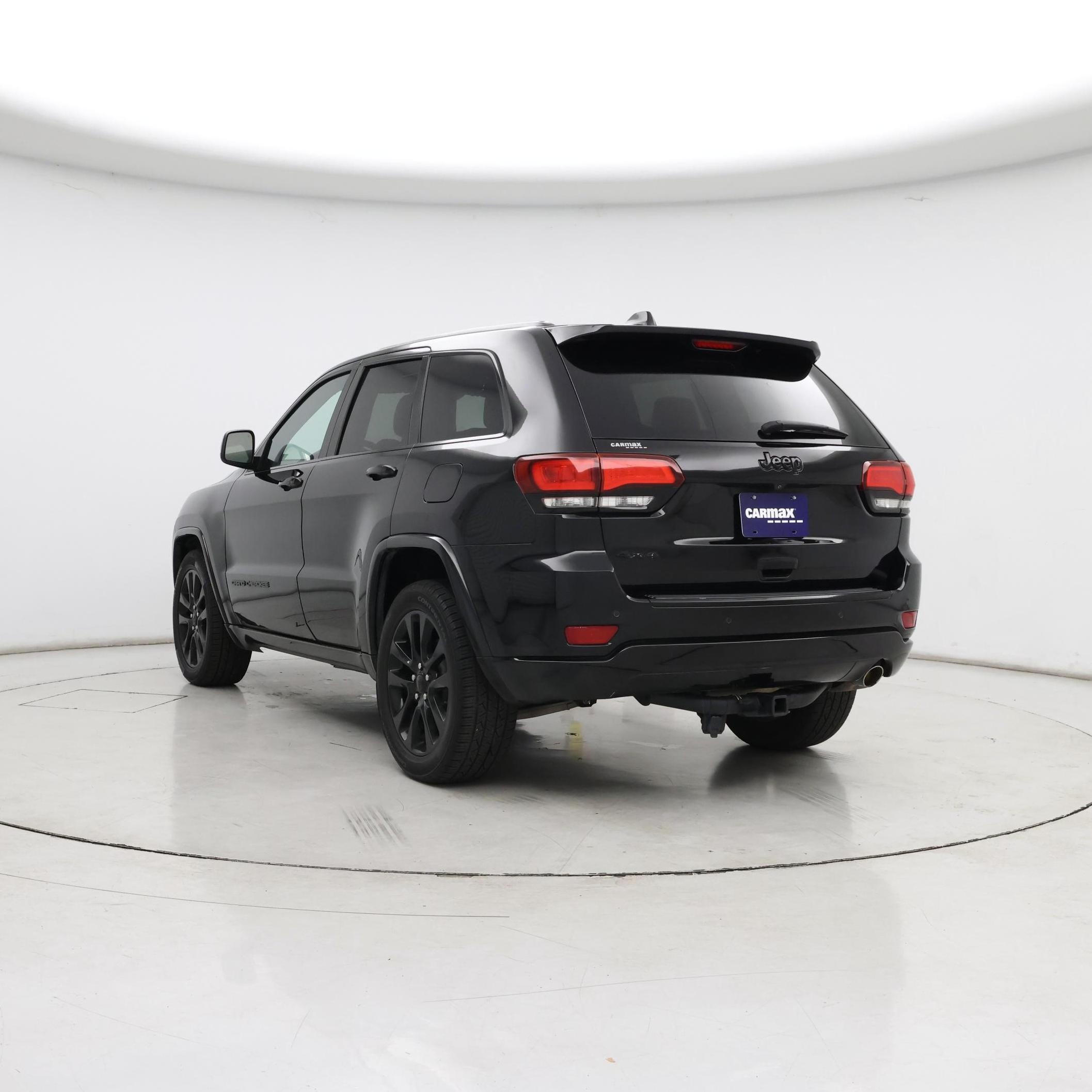 Thumbnail: 2017 Jeep Grand Cherokee - 2