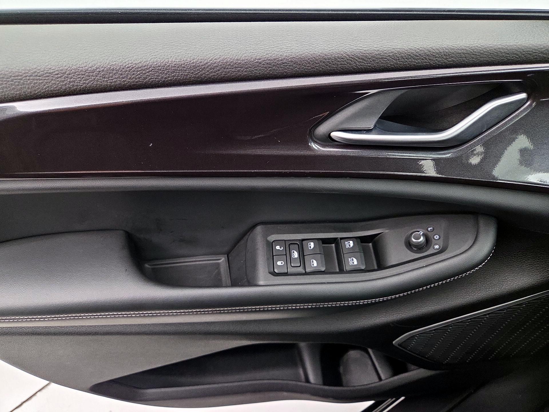 Thumbnail: 2022 Jeep Grand Cherokee - 12