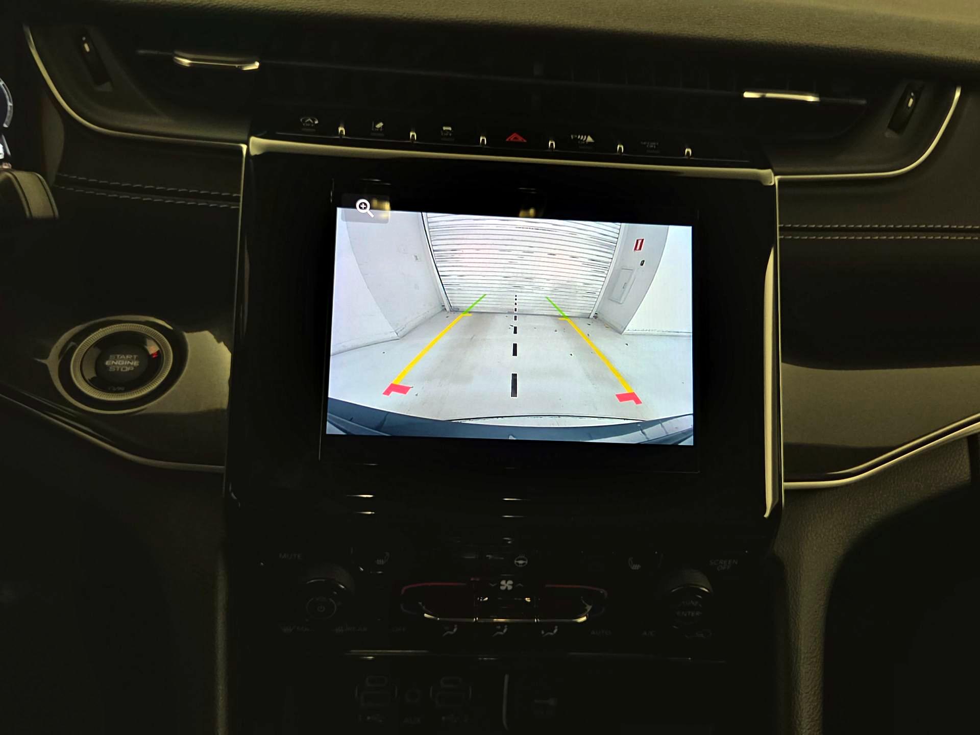 Thumbnail: 2022 Jeep Grand Cherokee - 14