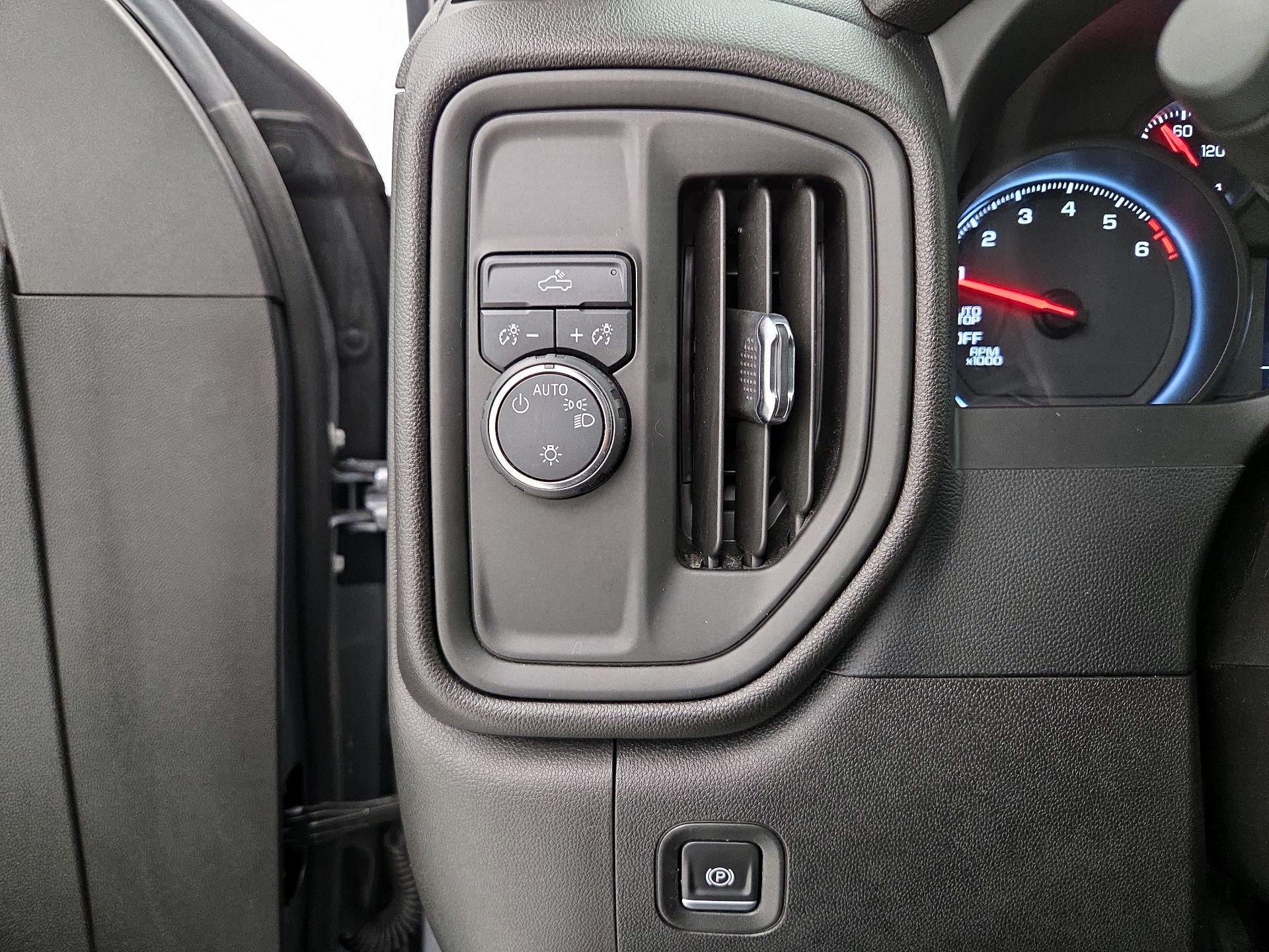 Thumbnail: 2022 Chevrolet Silverado 1500 - 13