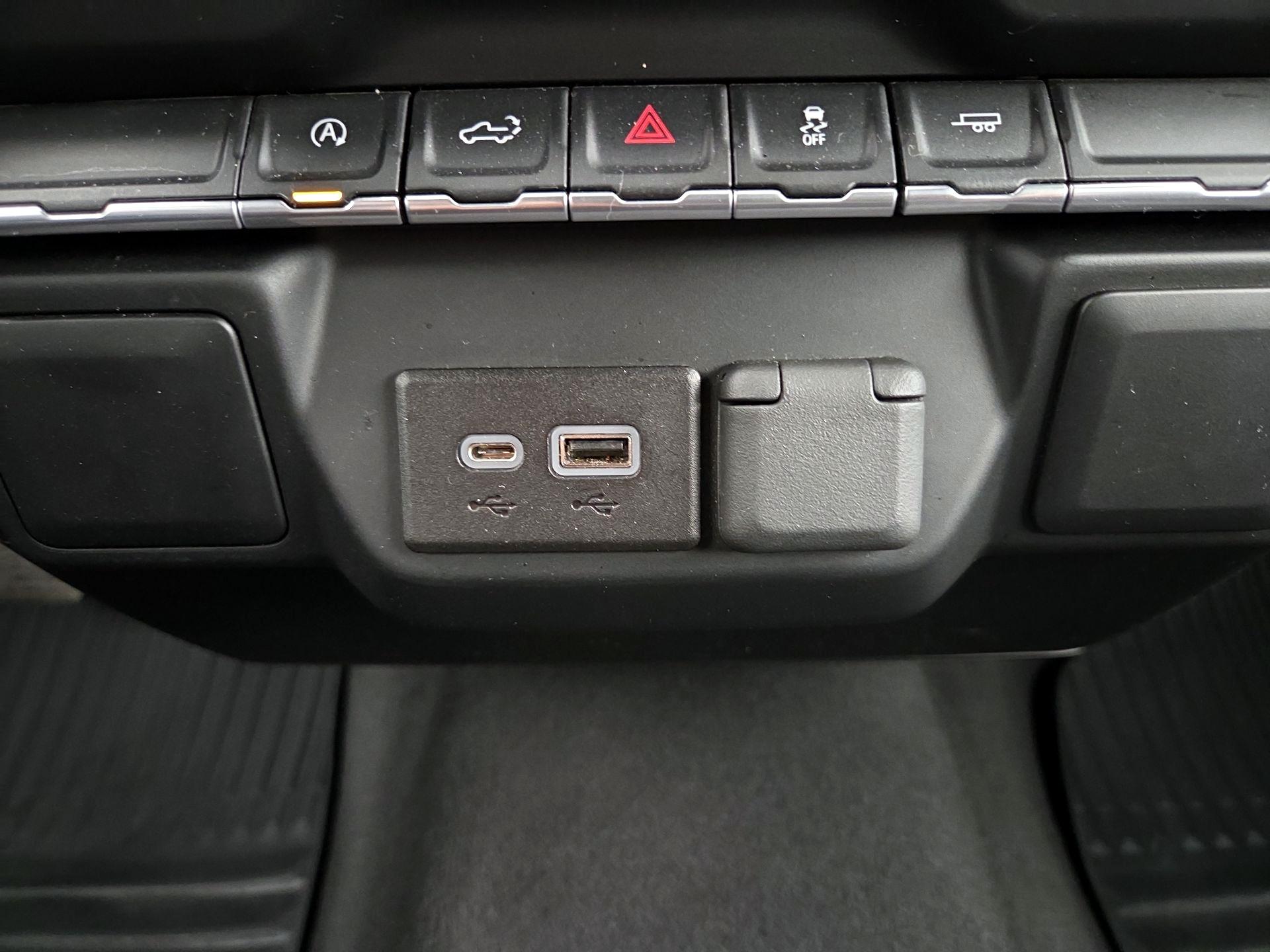 Thumbnail: 2022 Chevrolet Silverado 1500 - 18