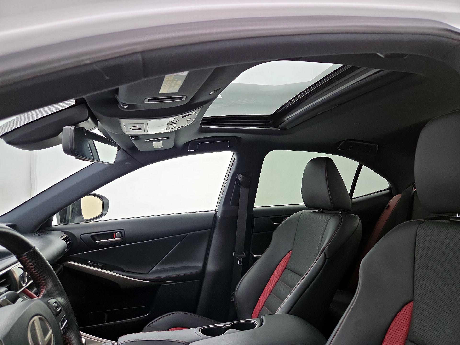 Thumbnail: 2019 Lexus IS - 18