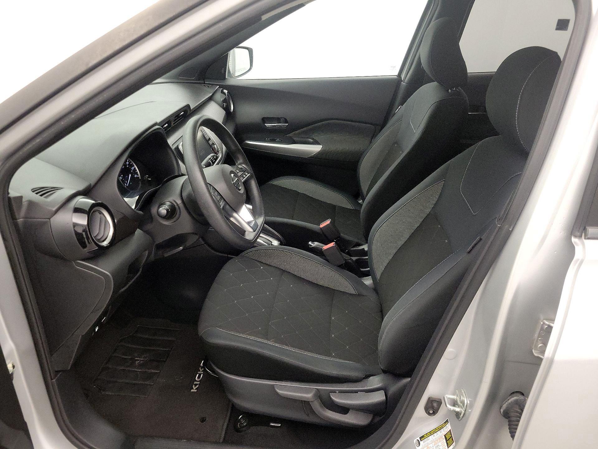 Thumbnail: 2020 Nissan Kicks - 11