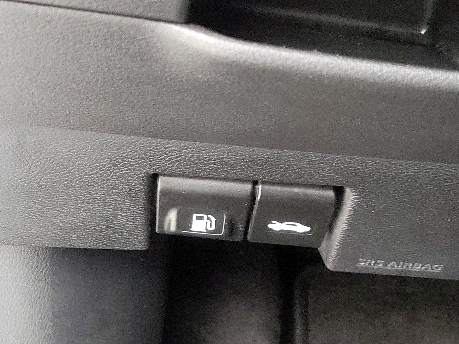 Thumbnail: 2020 Nissan Kicks - 13