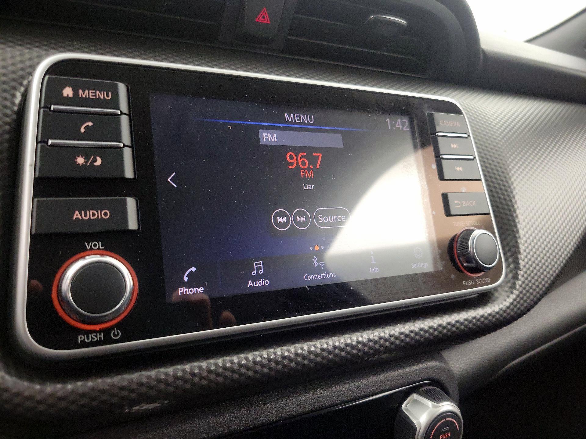 Thumbnail: 2020 Nissan Kicks - 15