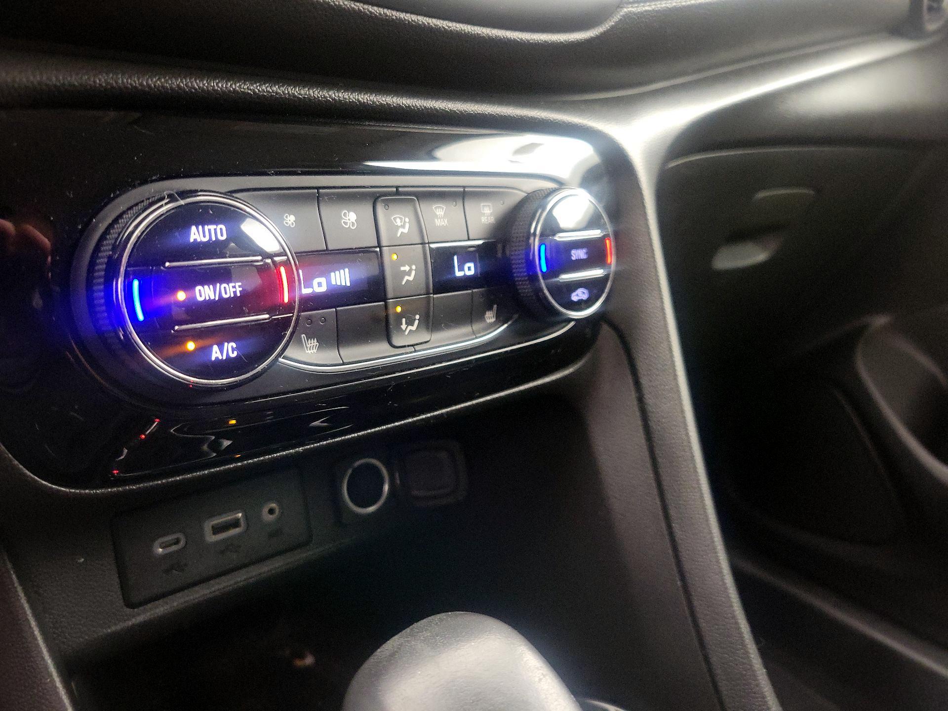 Thumbnail: 2021 Buick Encore GX - 16