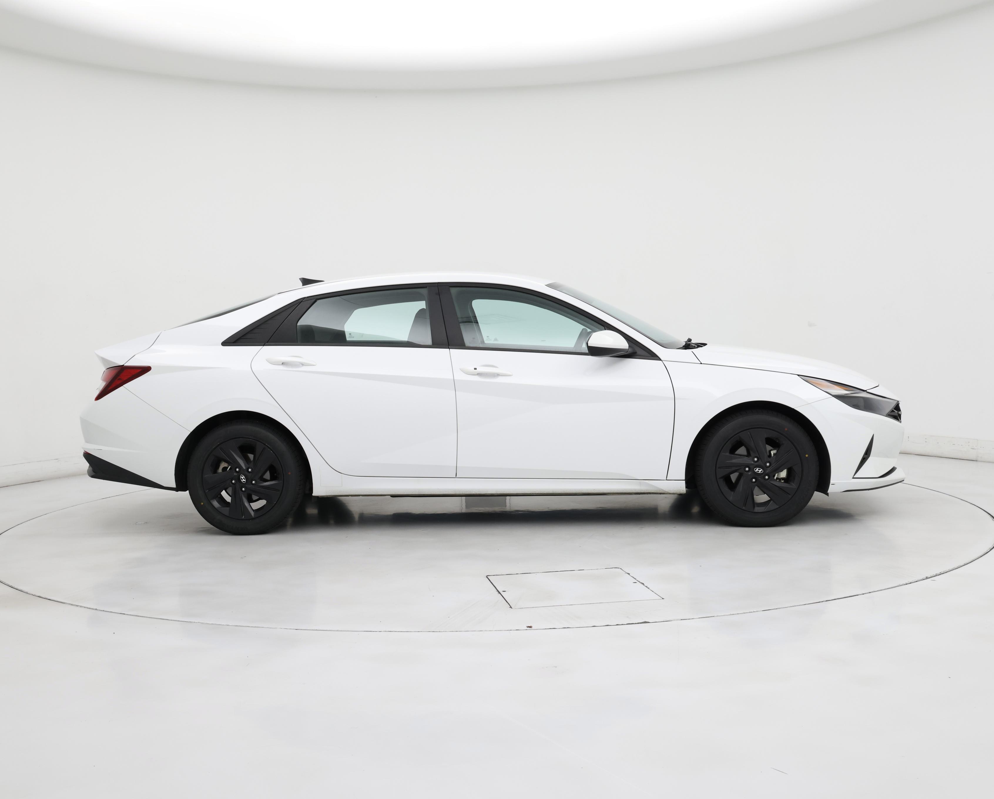 Thumbnail: 2022 Hyundai Elantra - 7