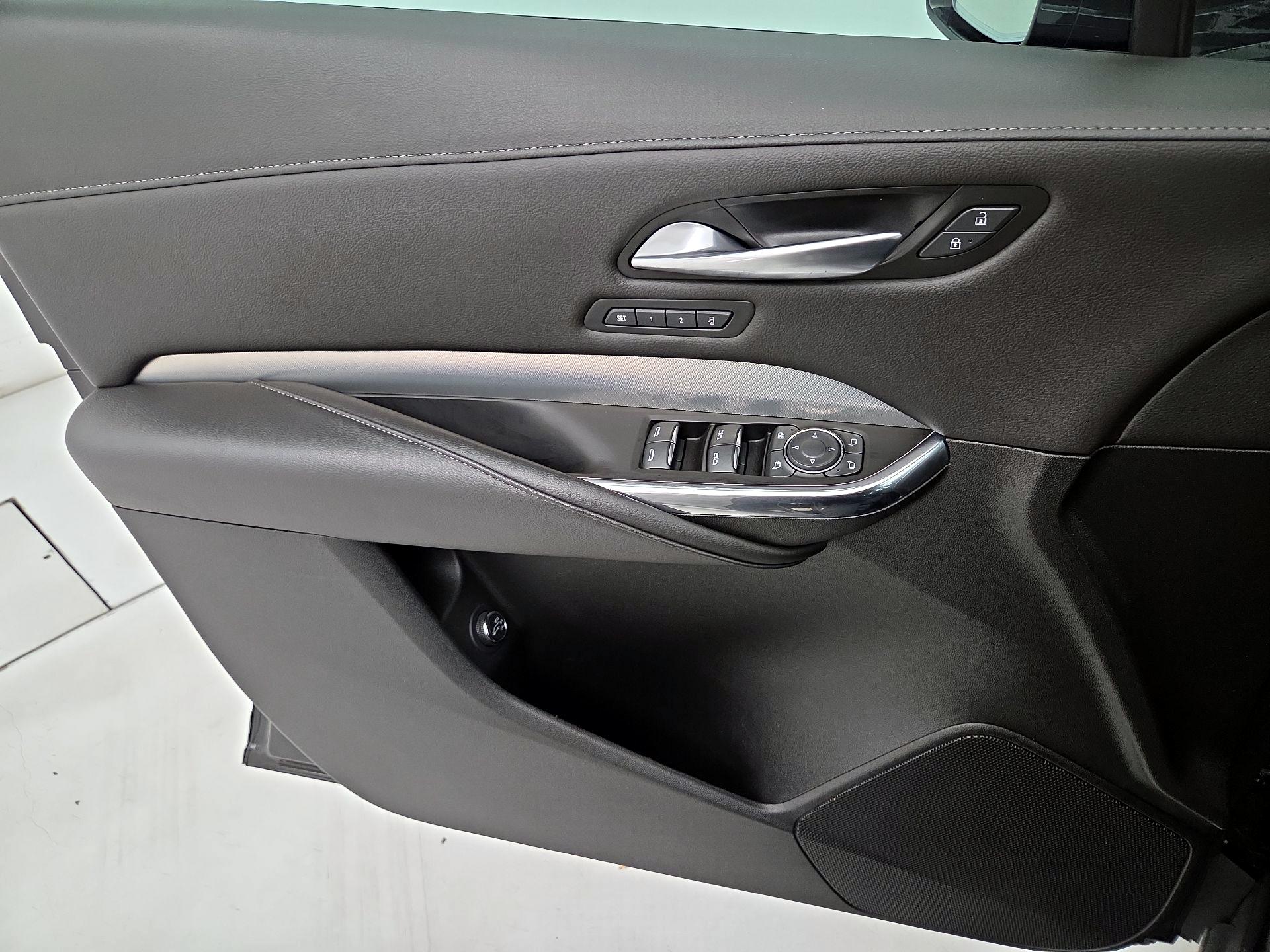 Thumbnail: 2023 Cadillac XT4 - 12