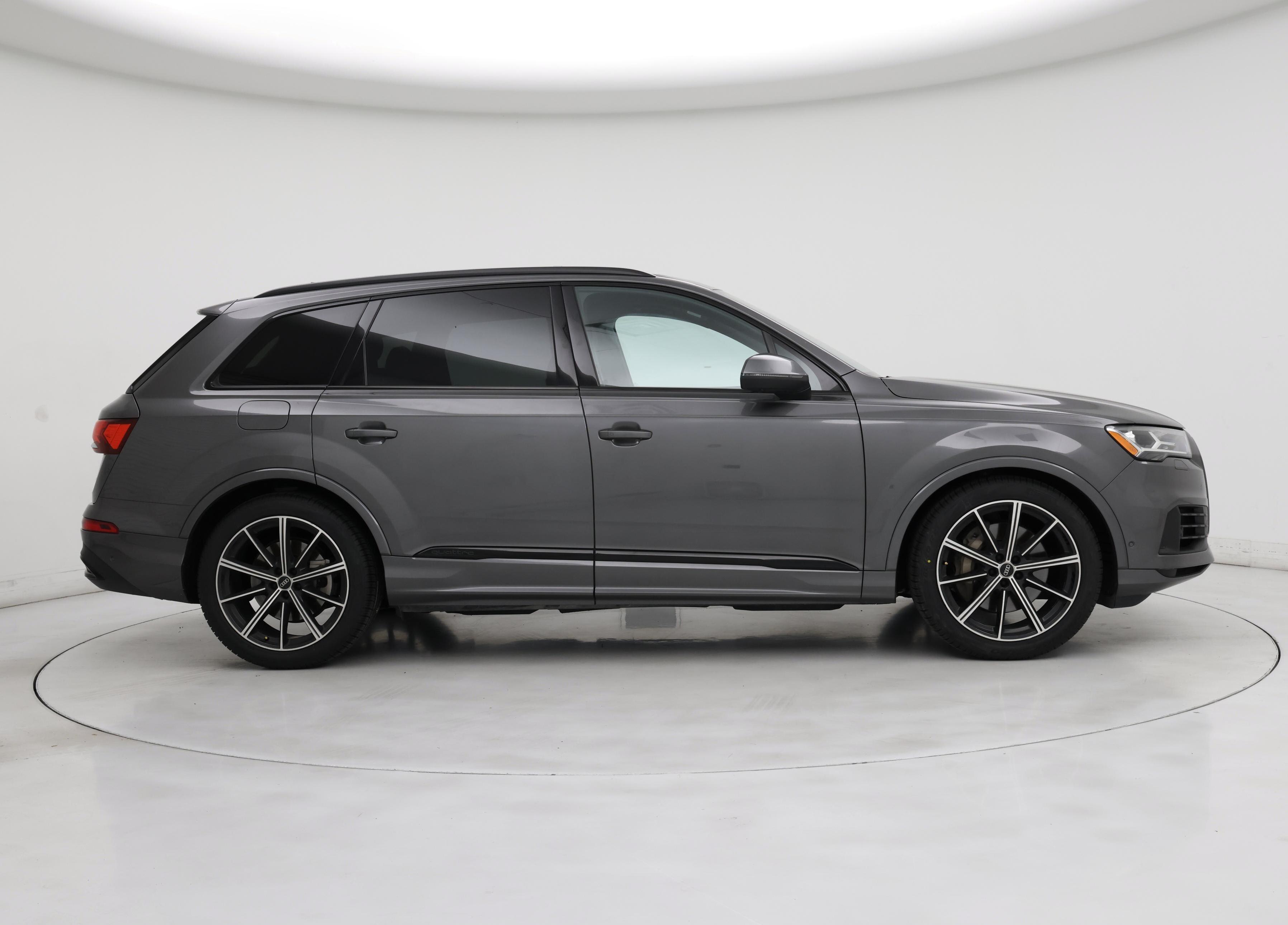 Thumbnail: 2021 Audi Q7 - 7