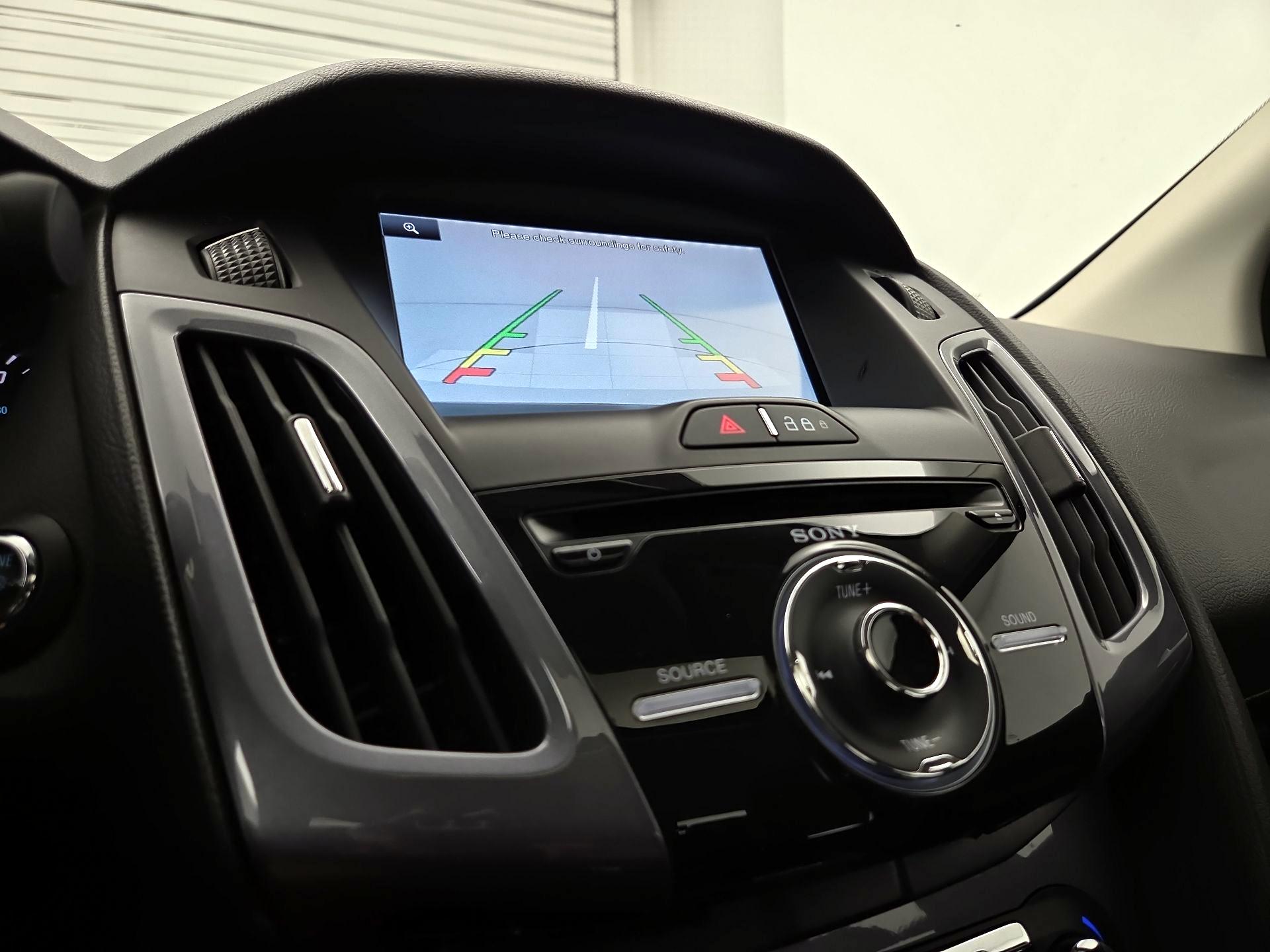 Thumbnail: 2014 Ford Focus - 14