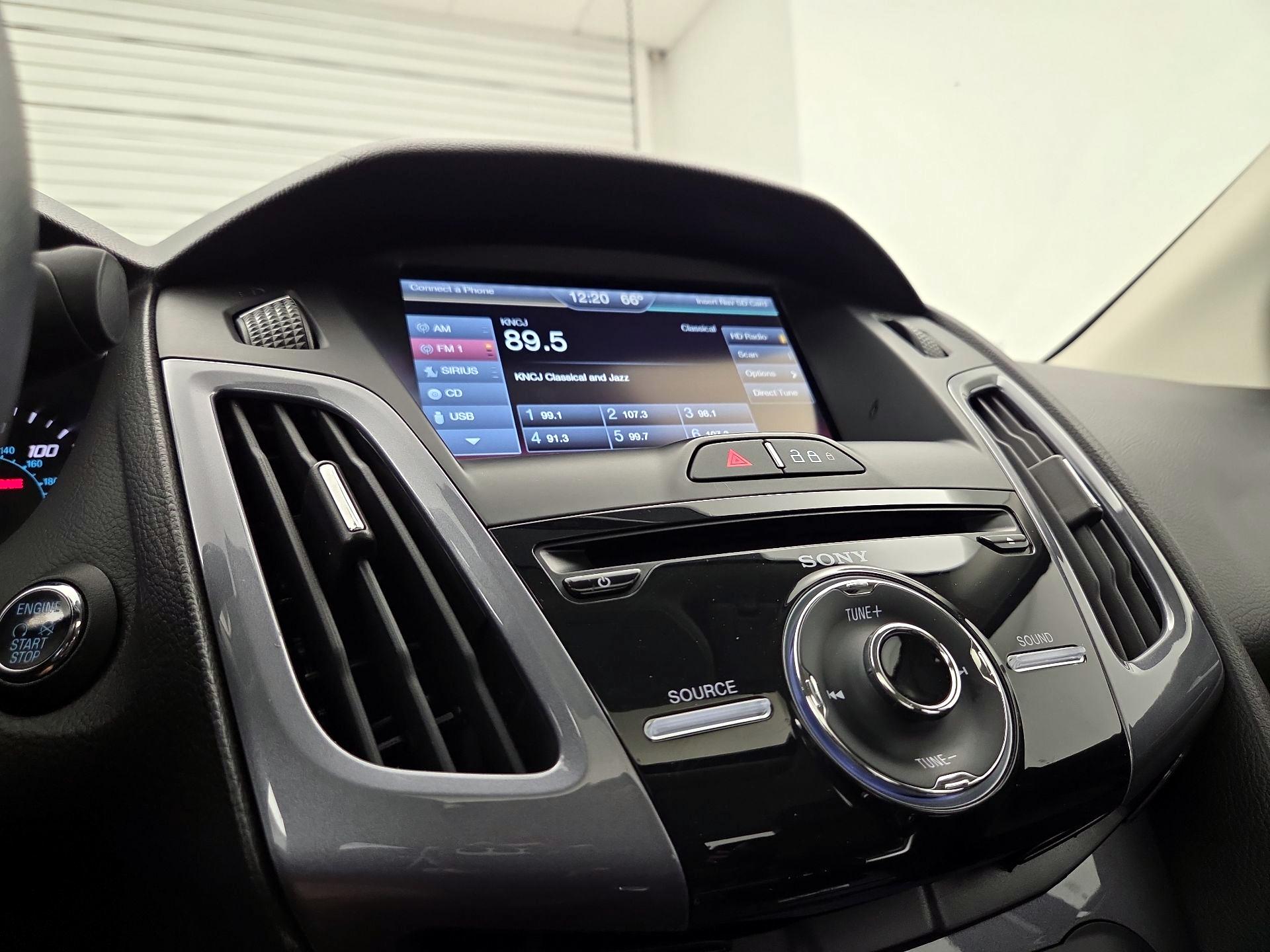 Thumbnail: 2014 Ford Focus - 15