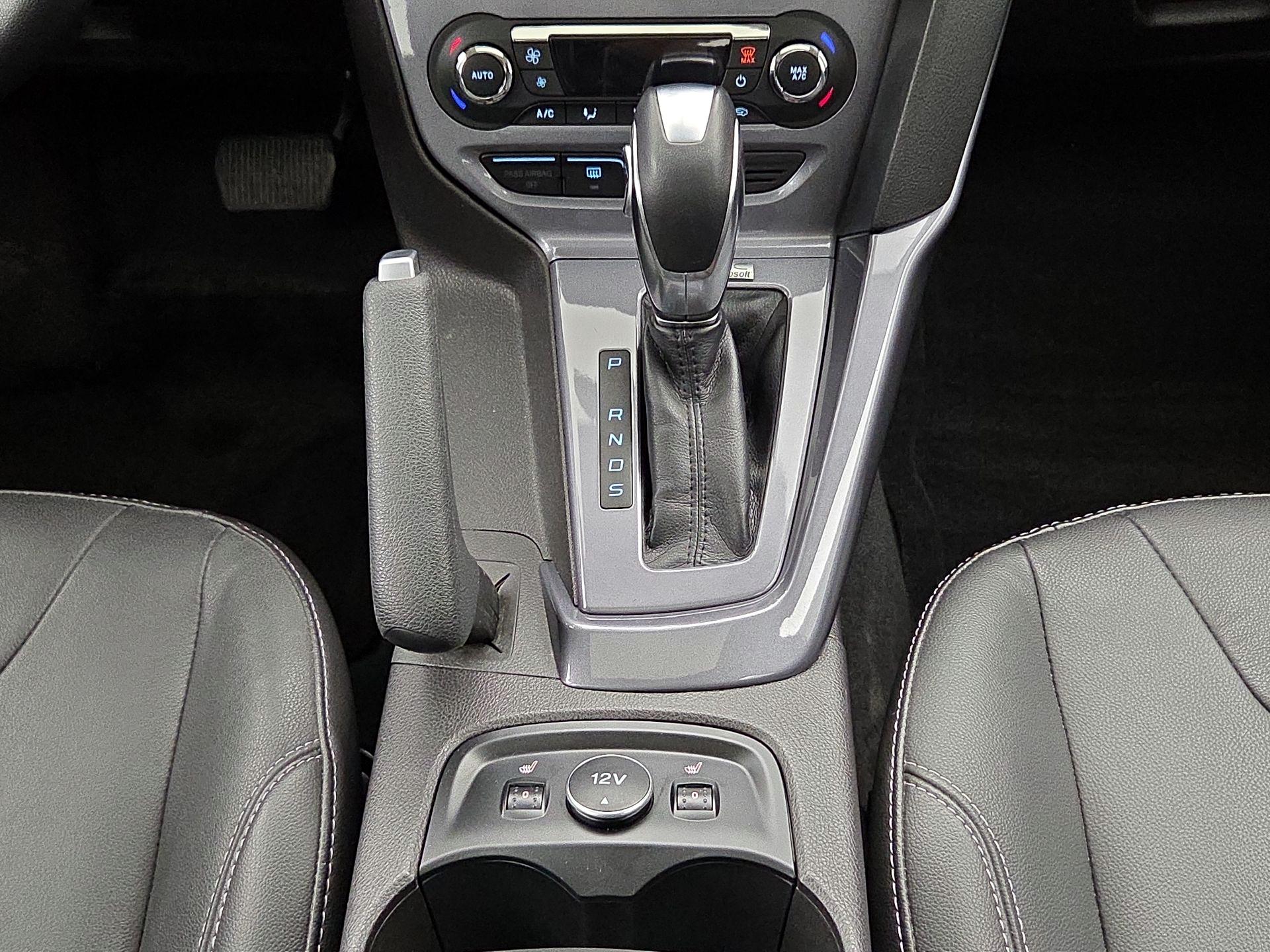 Thumbnail: 2014 Ford Focus - 17