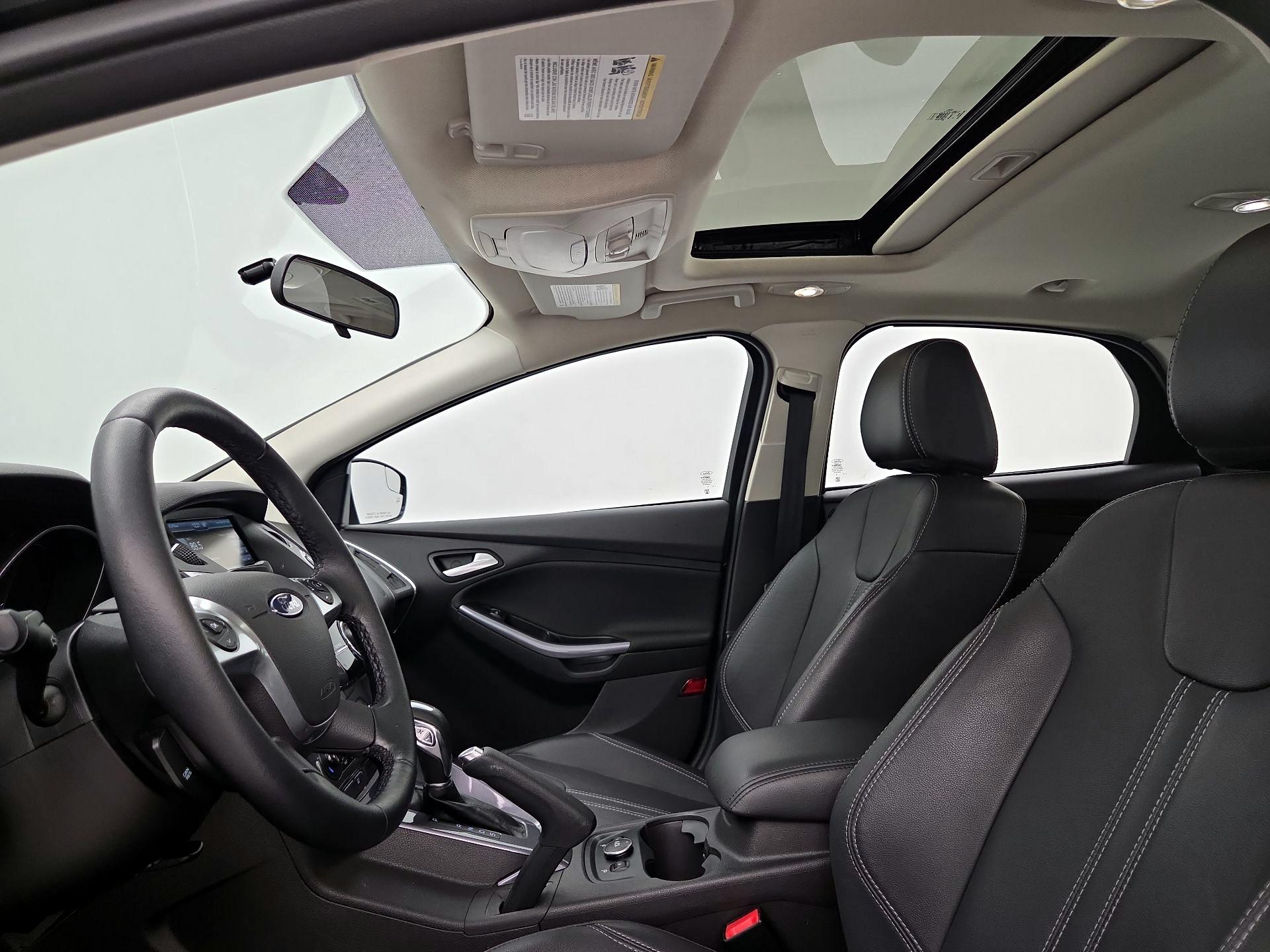 Thumbnail: 2014 Ford Focus - 19