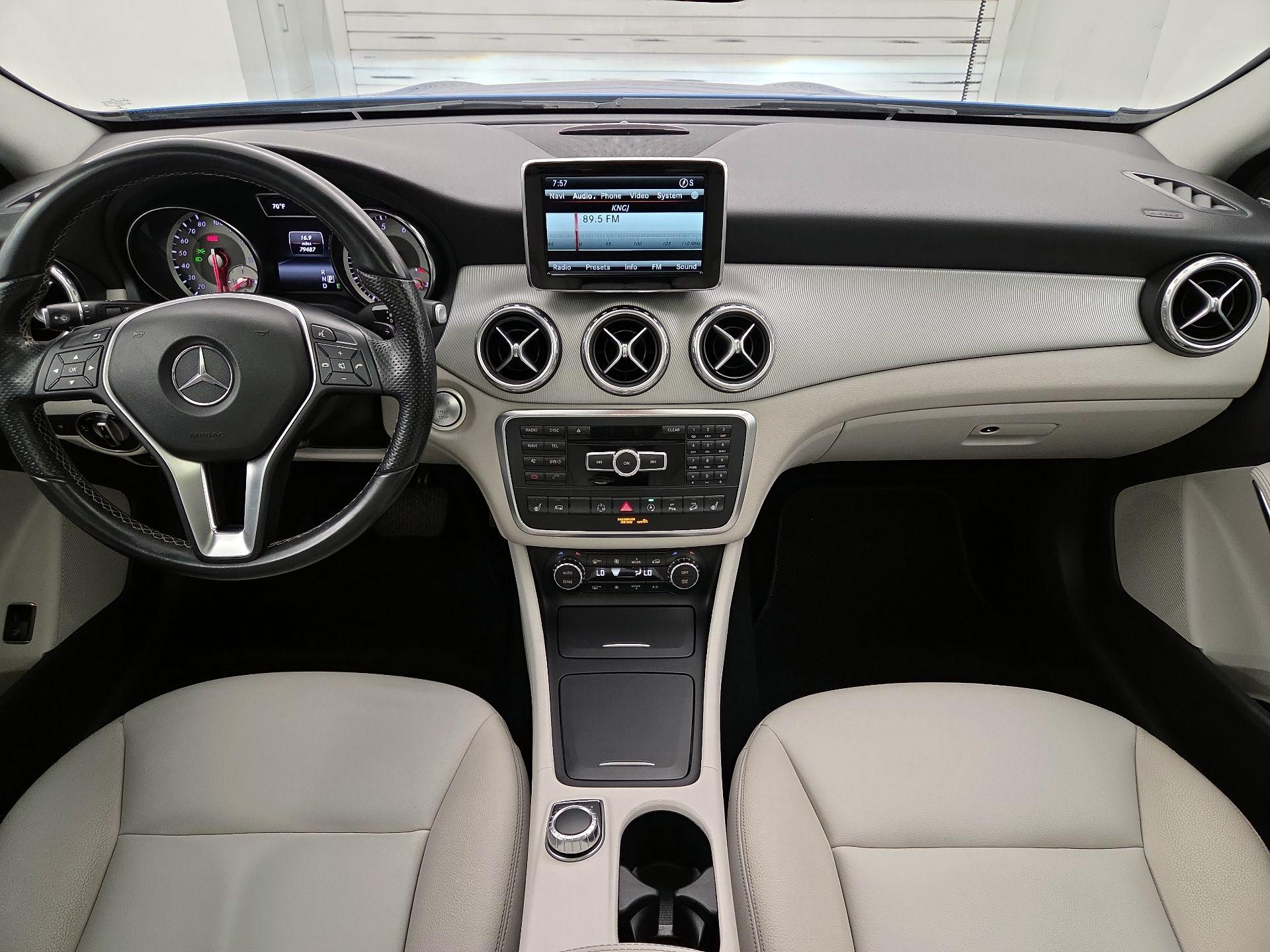 Thumbnail: 2015 Mercedes-Benz GLA - 9