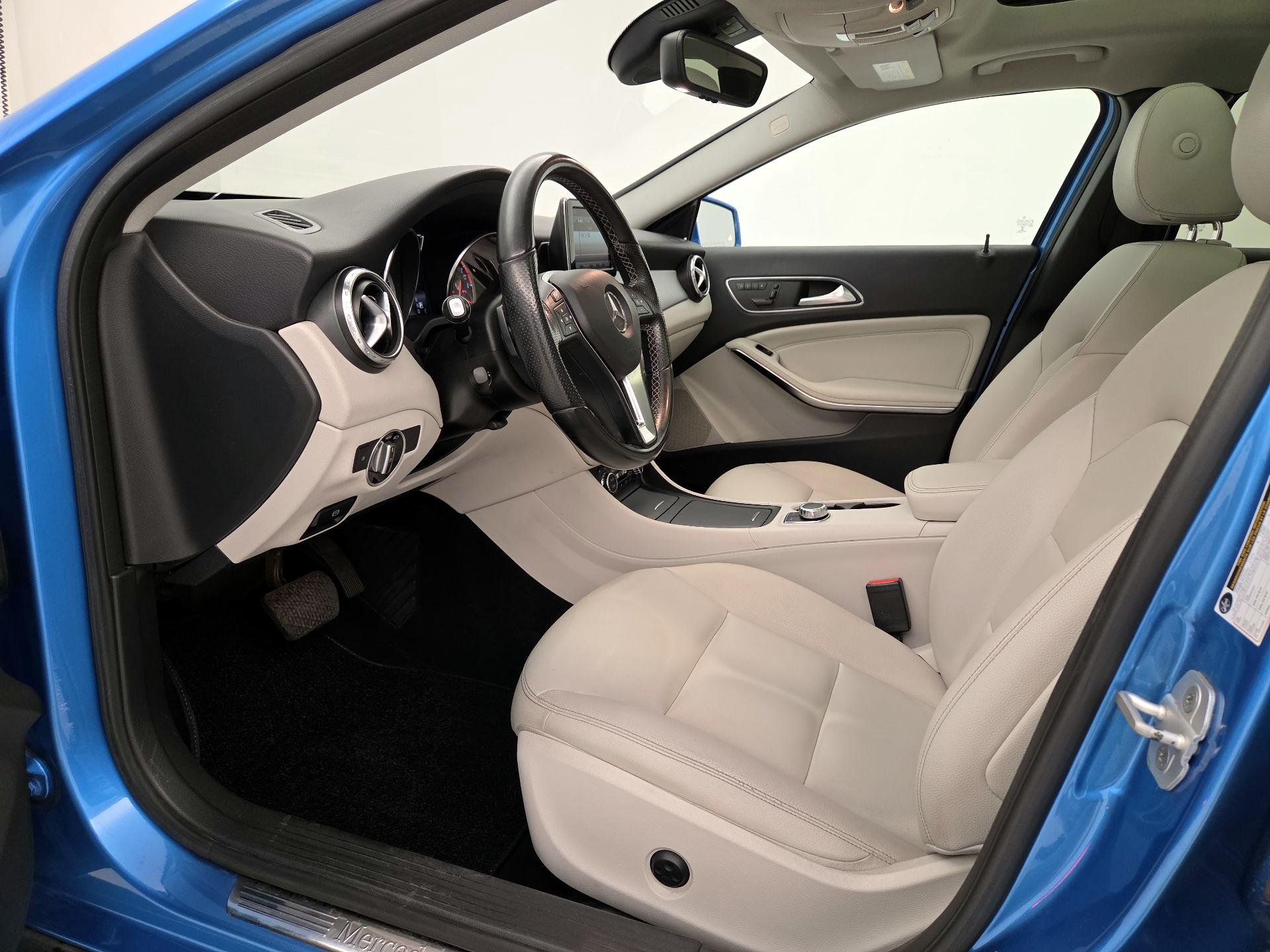 Thumbnail: 2015 Mercedes-Benz GLA - 11