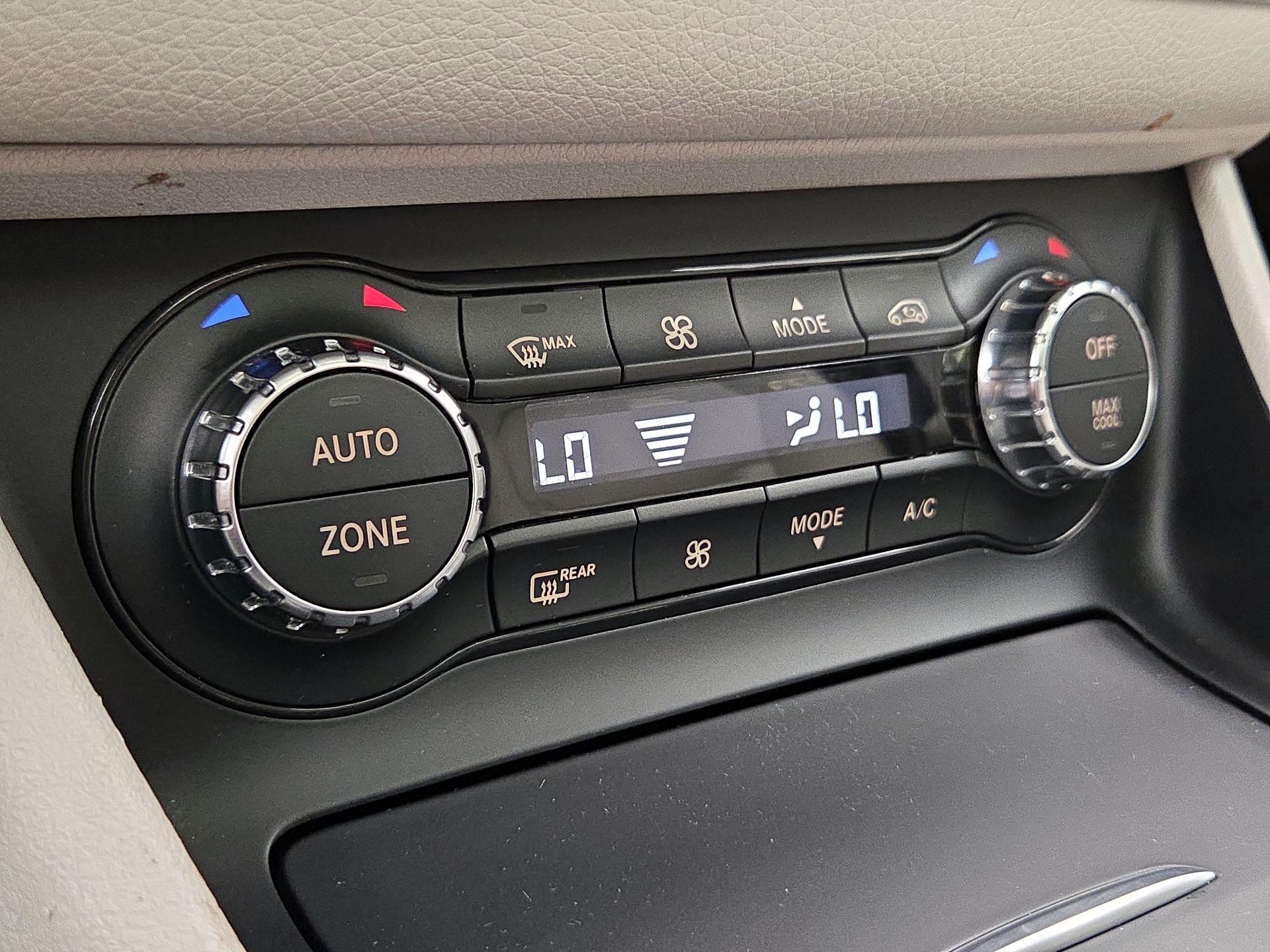 Thumbnail: 2015 Mercedes-Benz GLA - 17