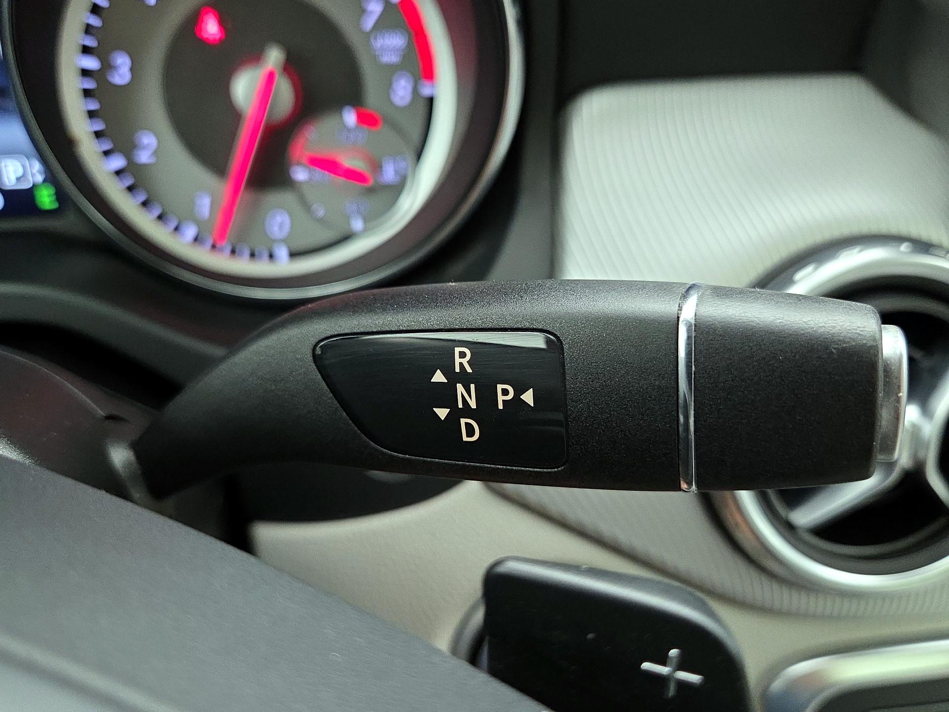 Thumbnail: 2015 Mercedes-Benz GLA - 18