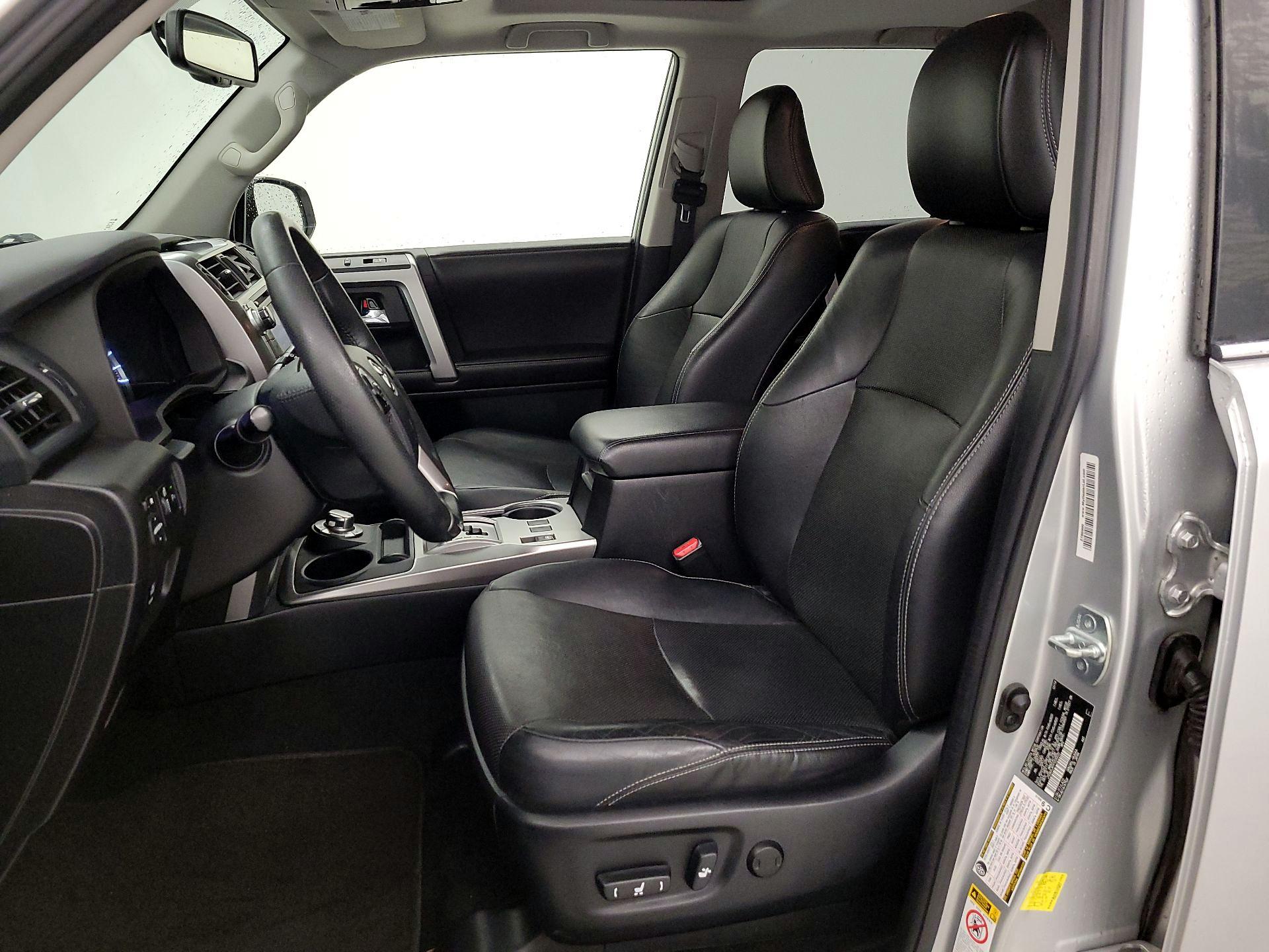 Thumbnail: 2015 Toyota 4Runner - 11