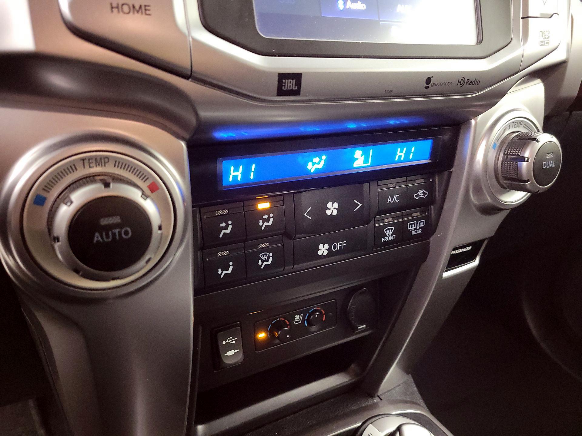 Thumbnail: 2015 Toyota 4Runner - 16