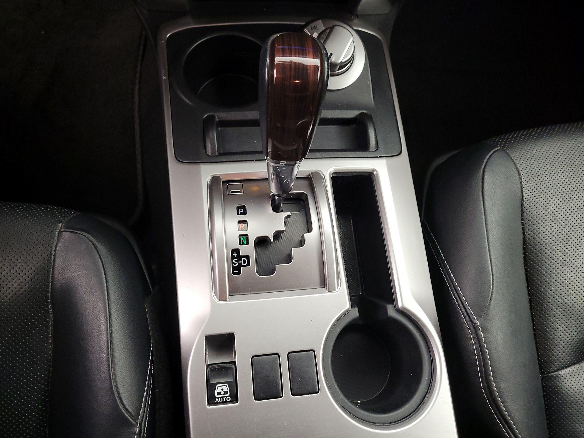 Thumbnail: 2015 Toyota 4Runner - 17