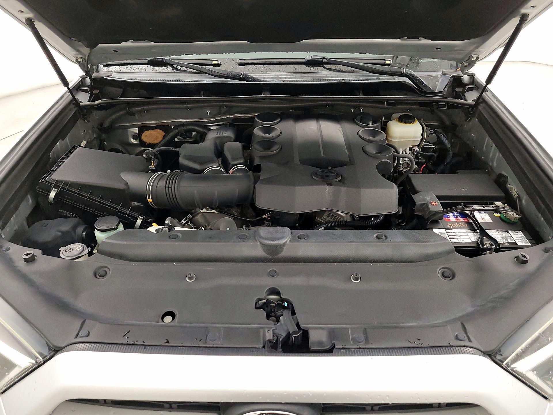 Thumbnail: 2015 Toyota 4Runner - 20