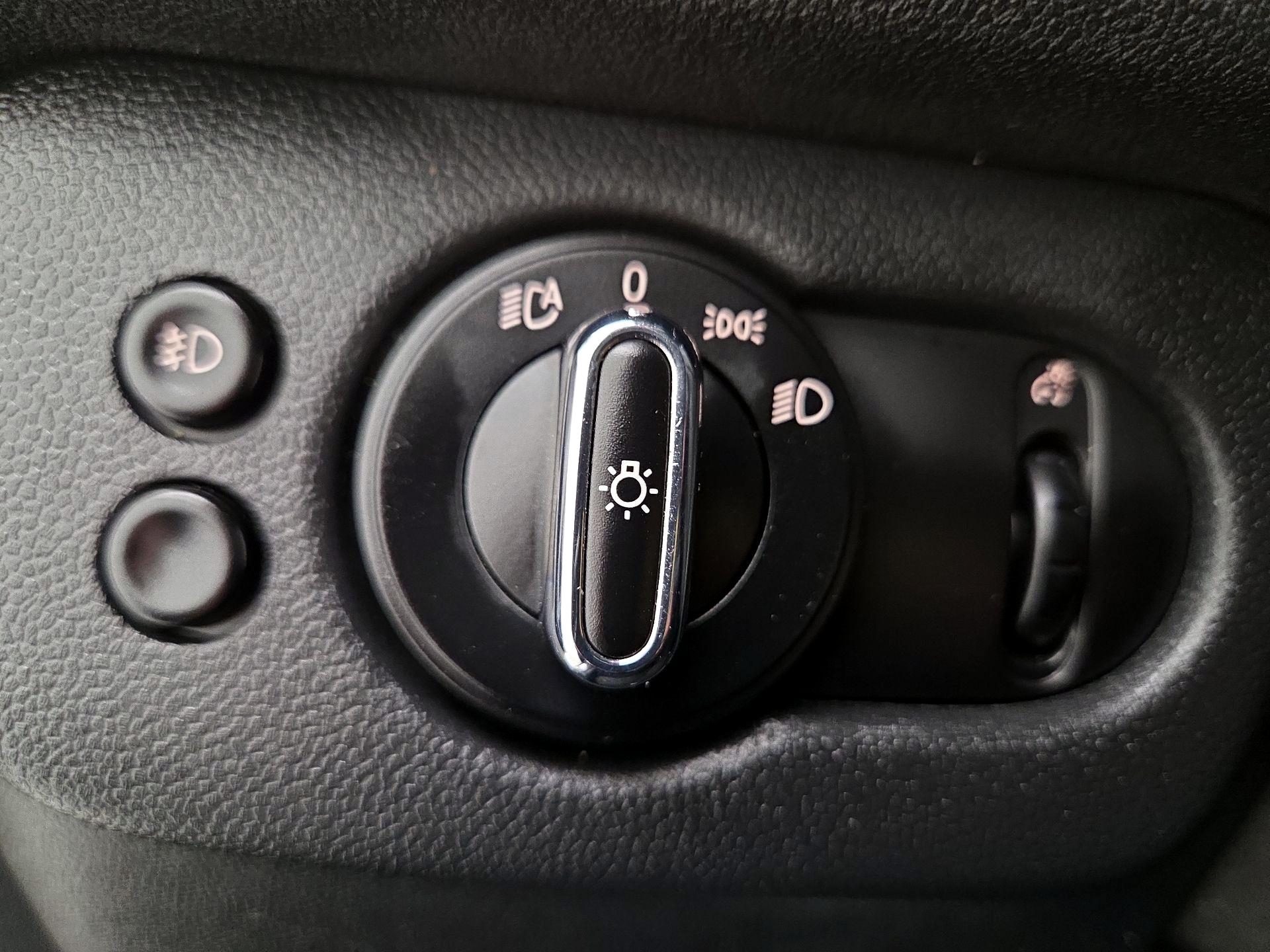 Thumbnail: 2022 MINI Cooper Clubman - 13