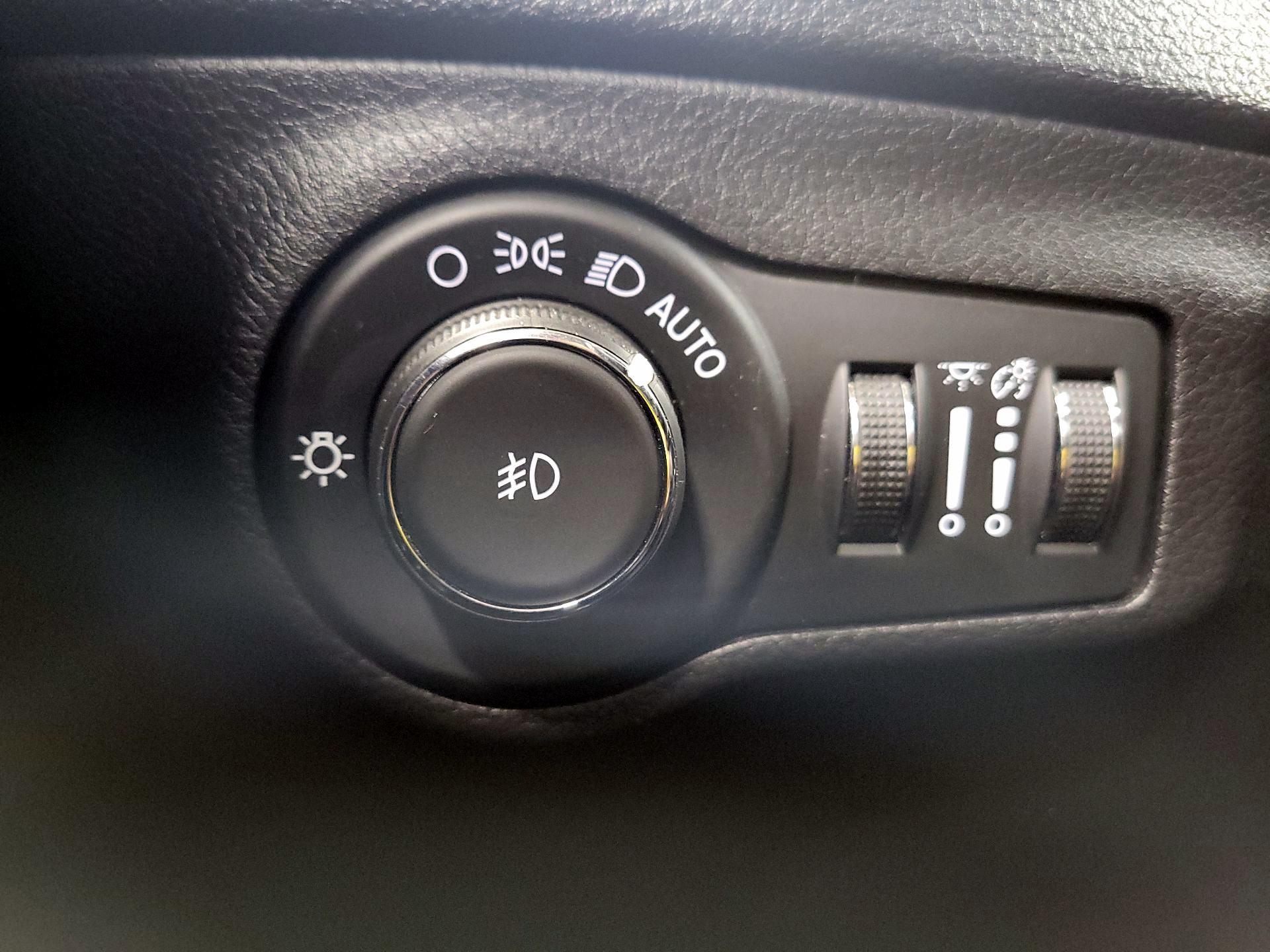 Thumbnail: 2019 Jeep Compass - 13