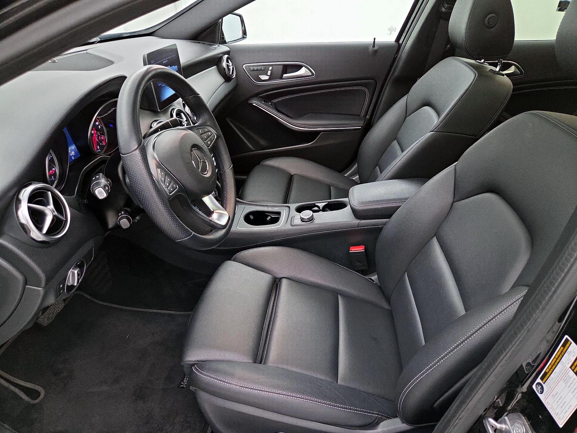 Thumbnail: 2020 Mercedes-Benz GLA - 11