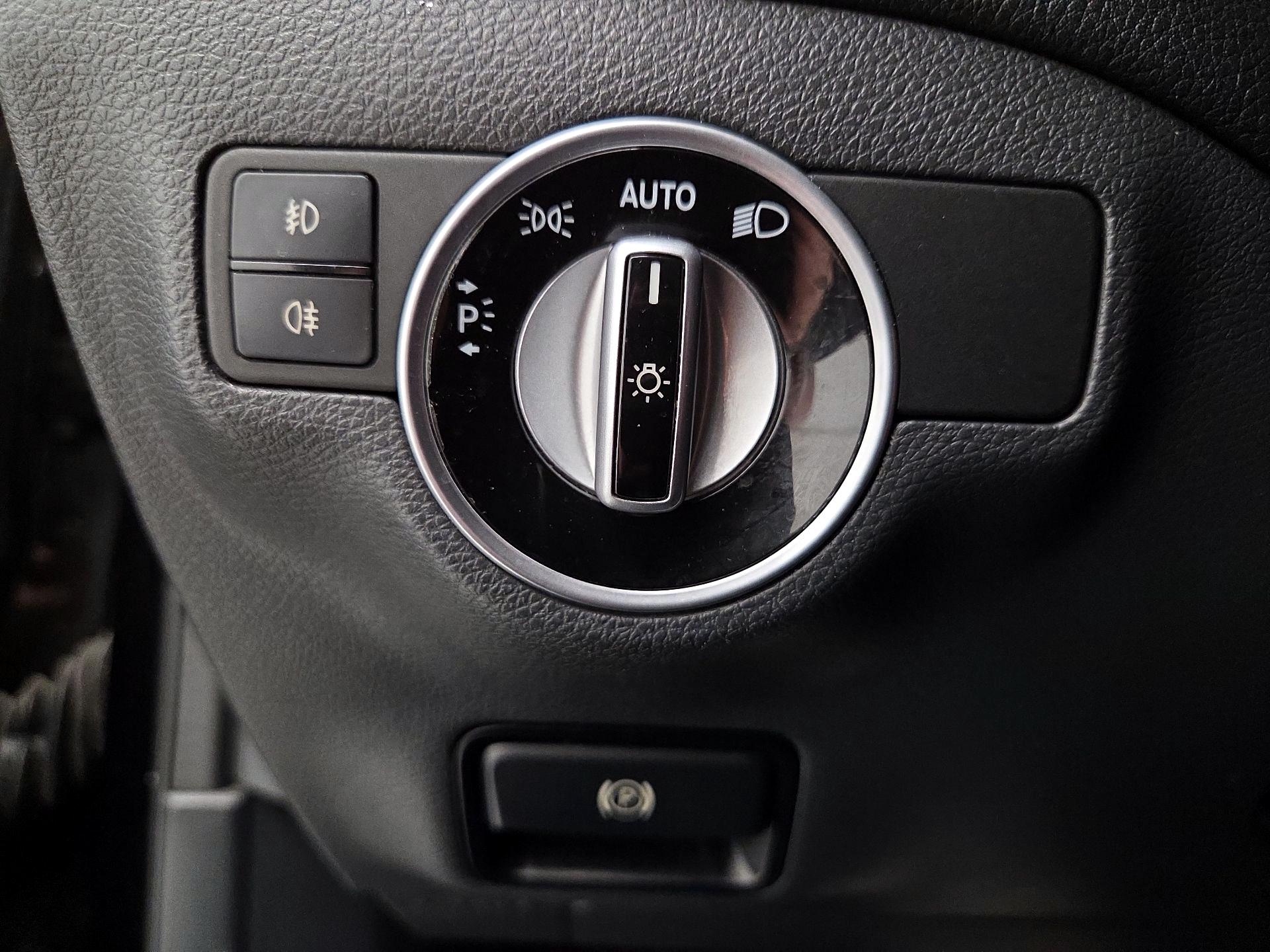 Thumbnail: 2020 Mercedes-Benz GLA - 13