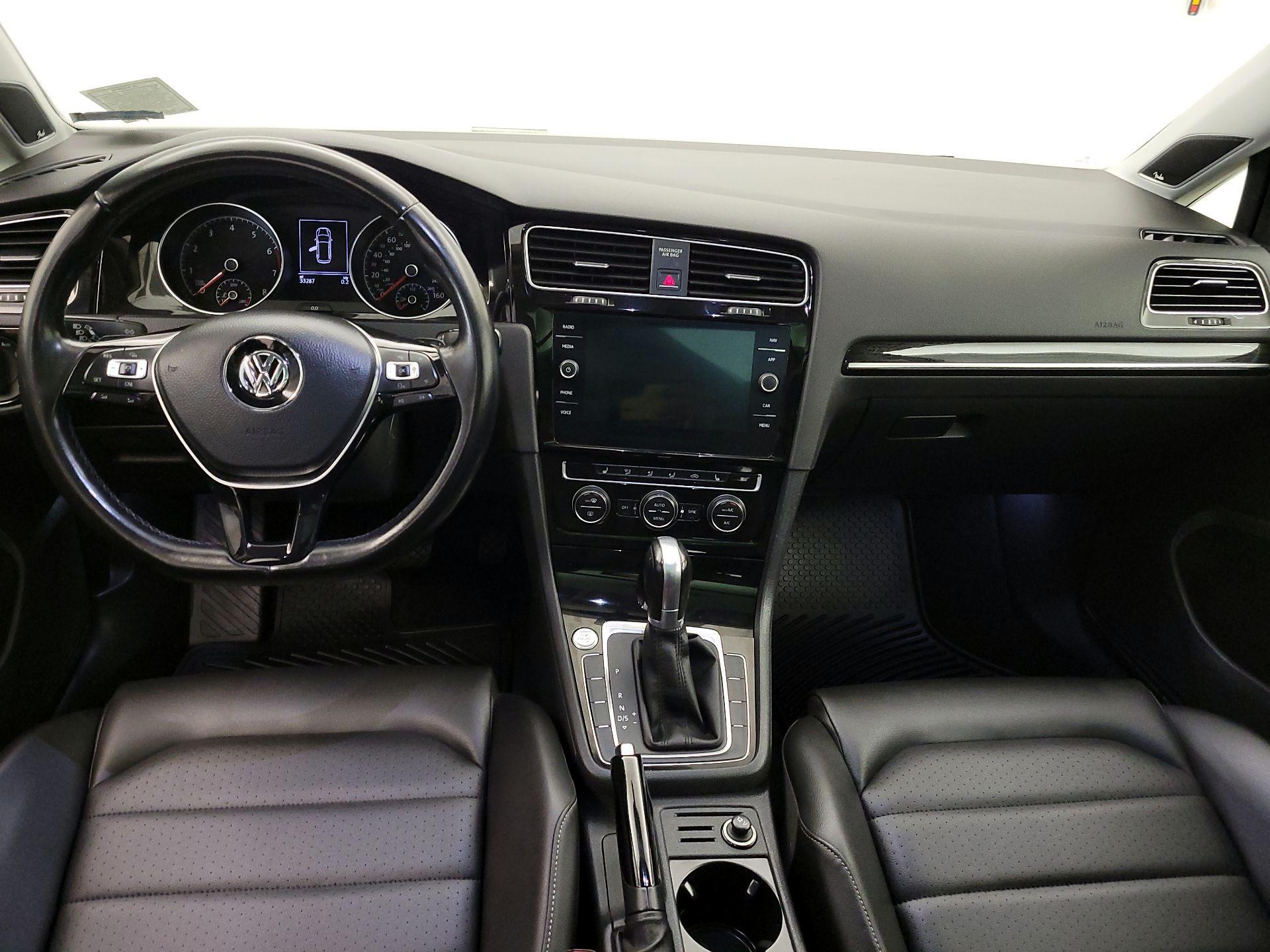 Thumbnail: 2018 Volkswagen Golf - 9