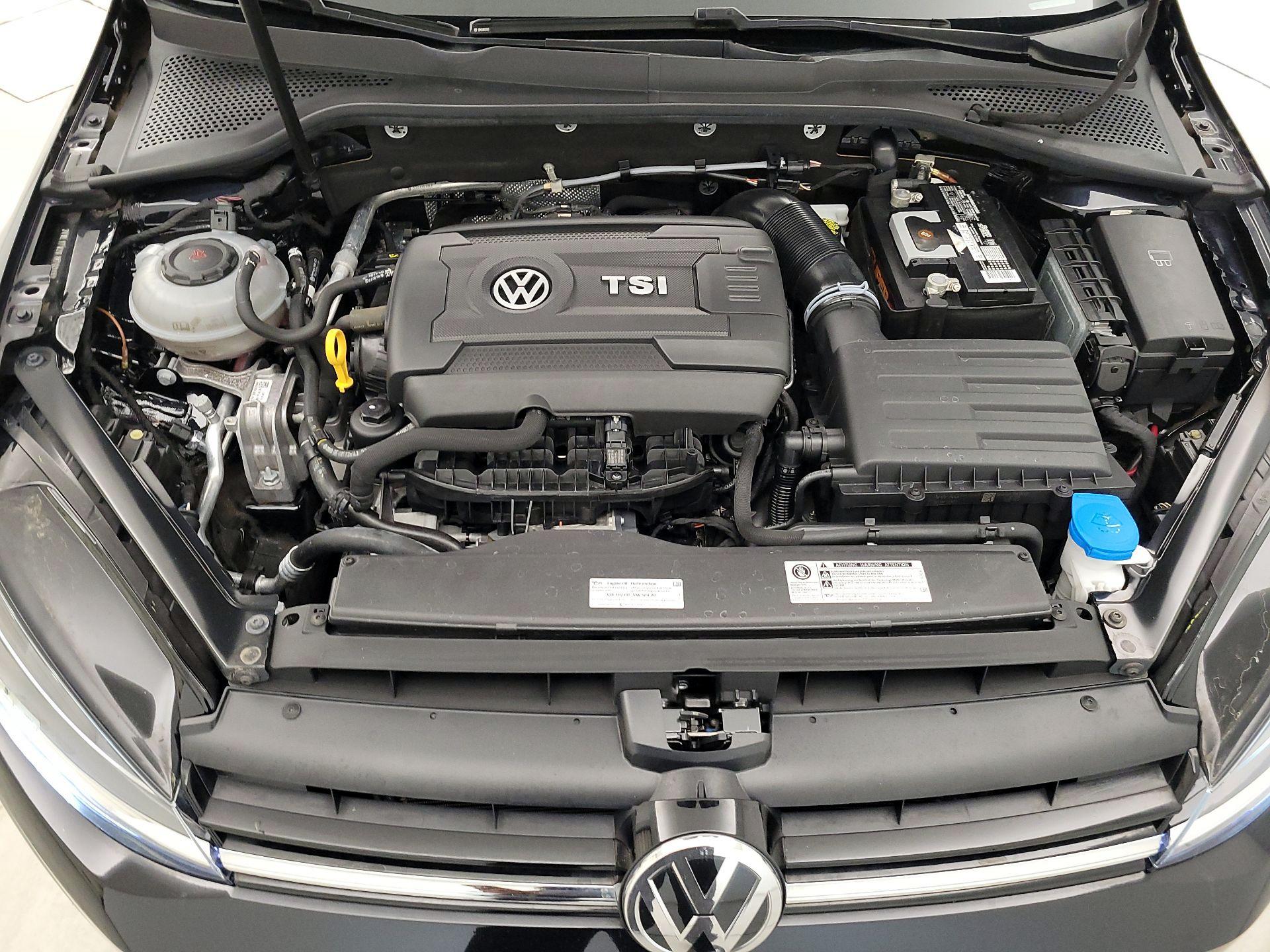 Thumbnail: 2018 Volkswagen Golf - 18