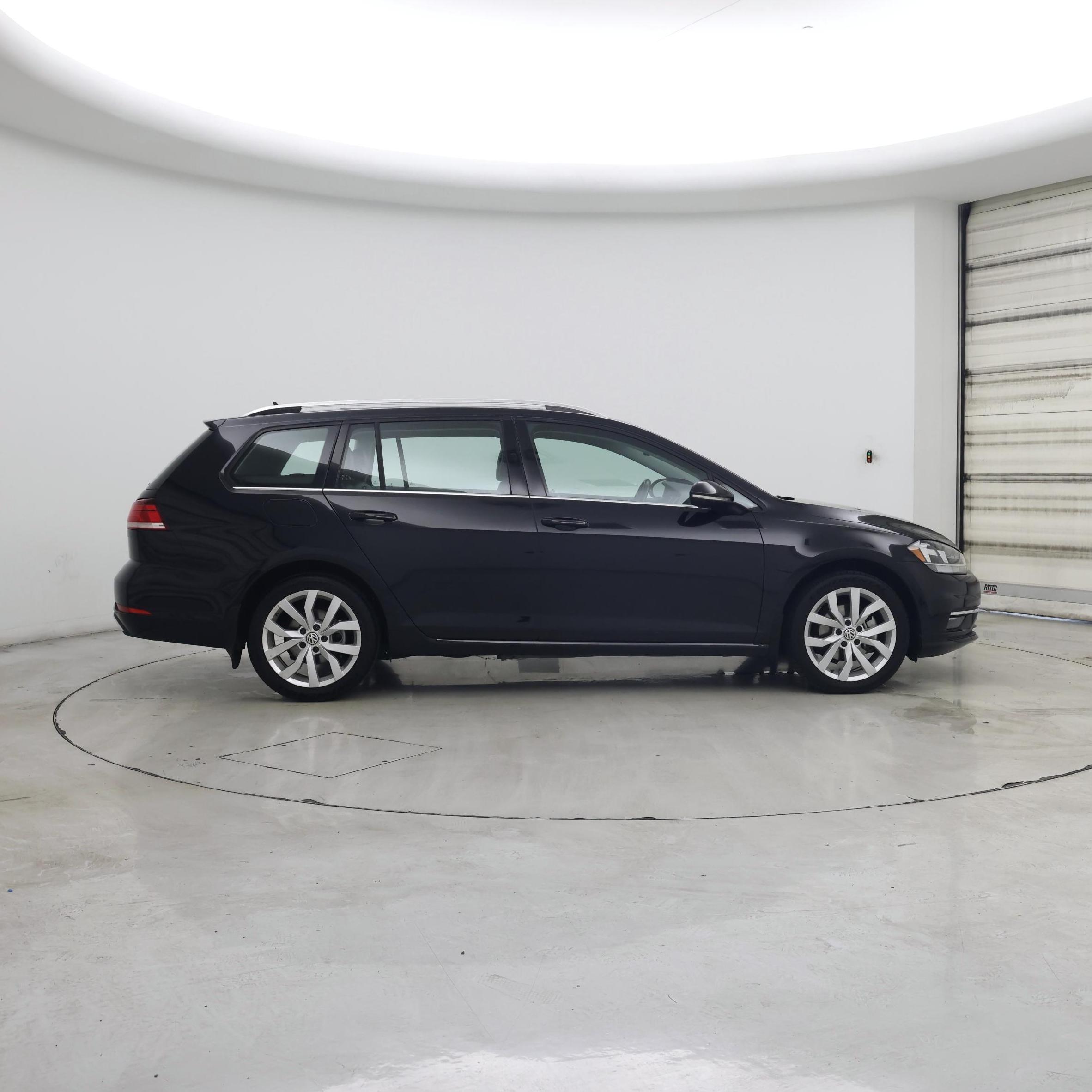 Thumbnail: 2018 Volkswagen Golf - 7