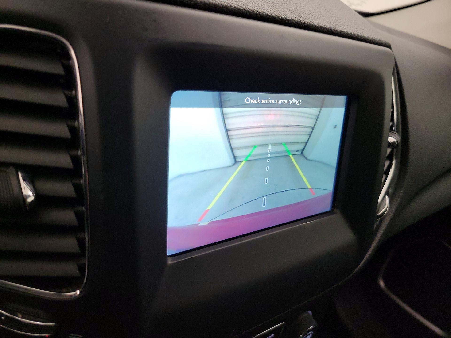 Thumbnail: 2021 Jeep Compass - 14