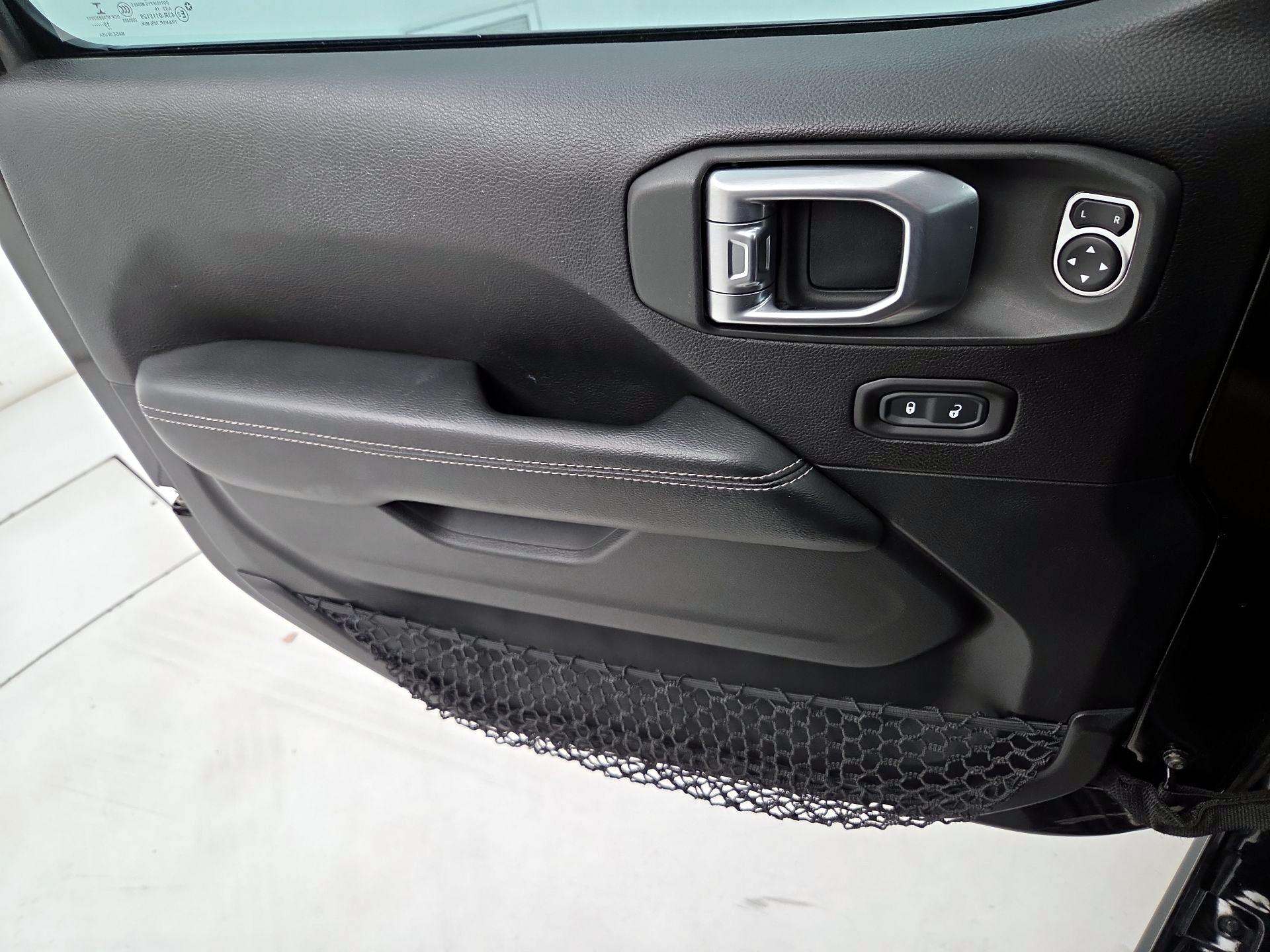 Thumbnail: 2020 Jeep Wrangler - 12