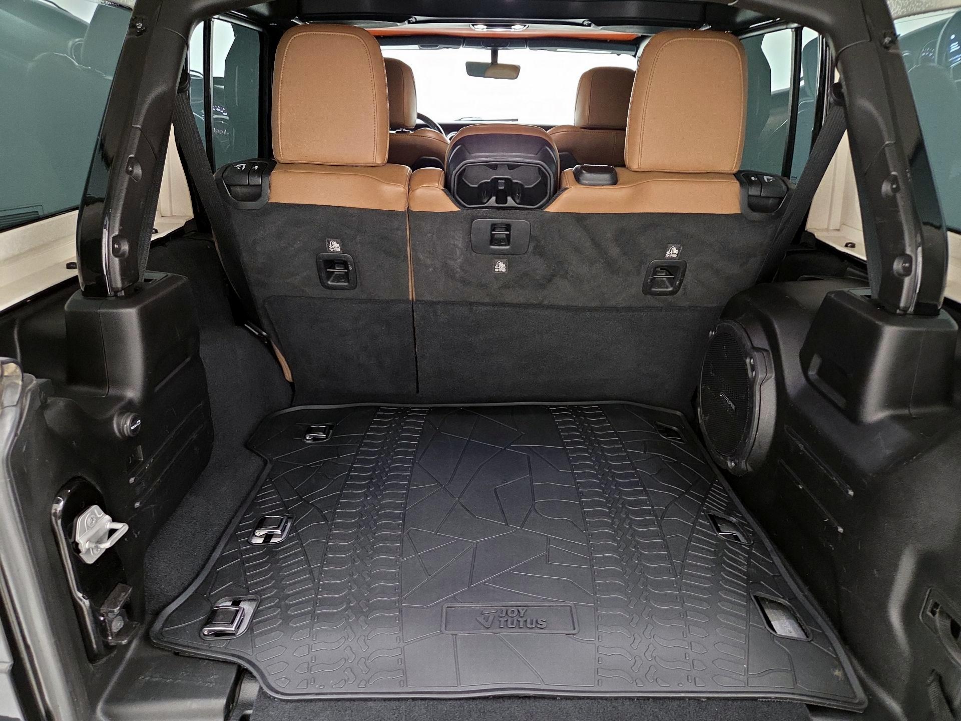 Thumbnail: 2020 Jeep Wrangler - 19