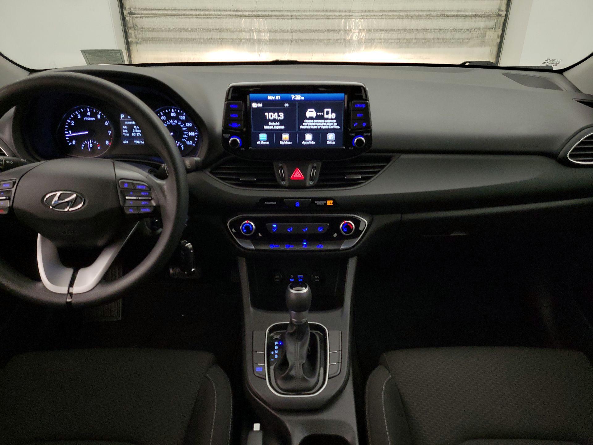 Thumbnail: 2018 Hyundai Elantra - 9