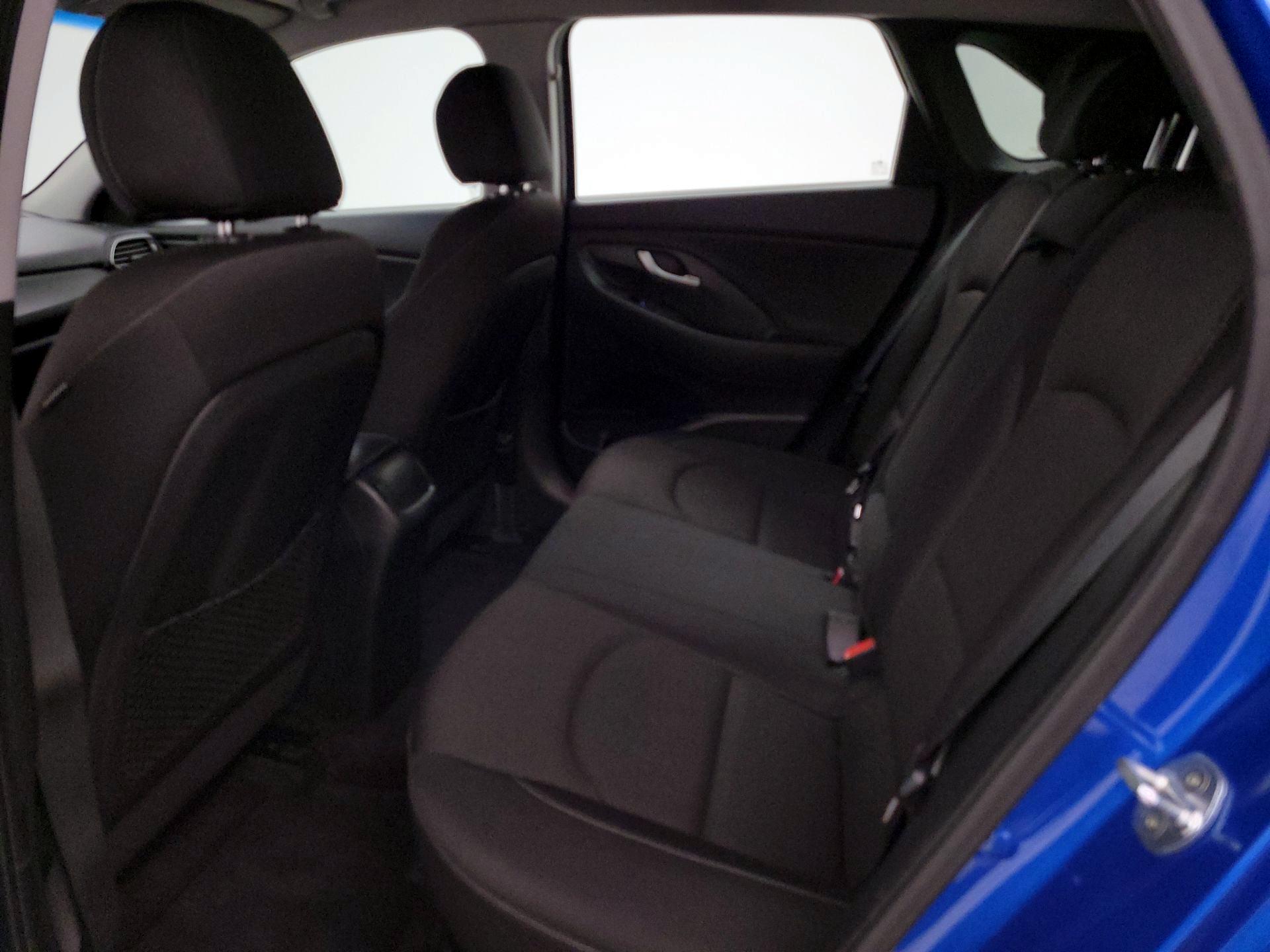 Thumbnail: 2018 Hyundai Elantra - 18