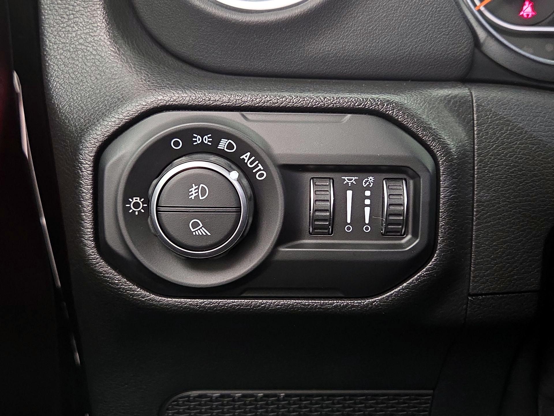 Thumbnail: 2022 Jeep Gladiator - 13