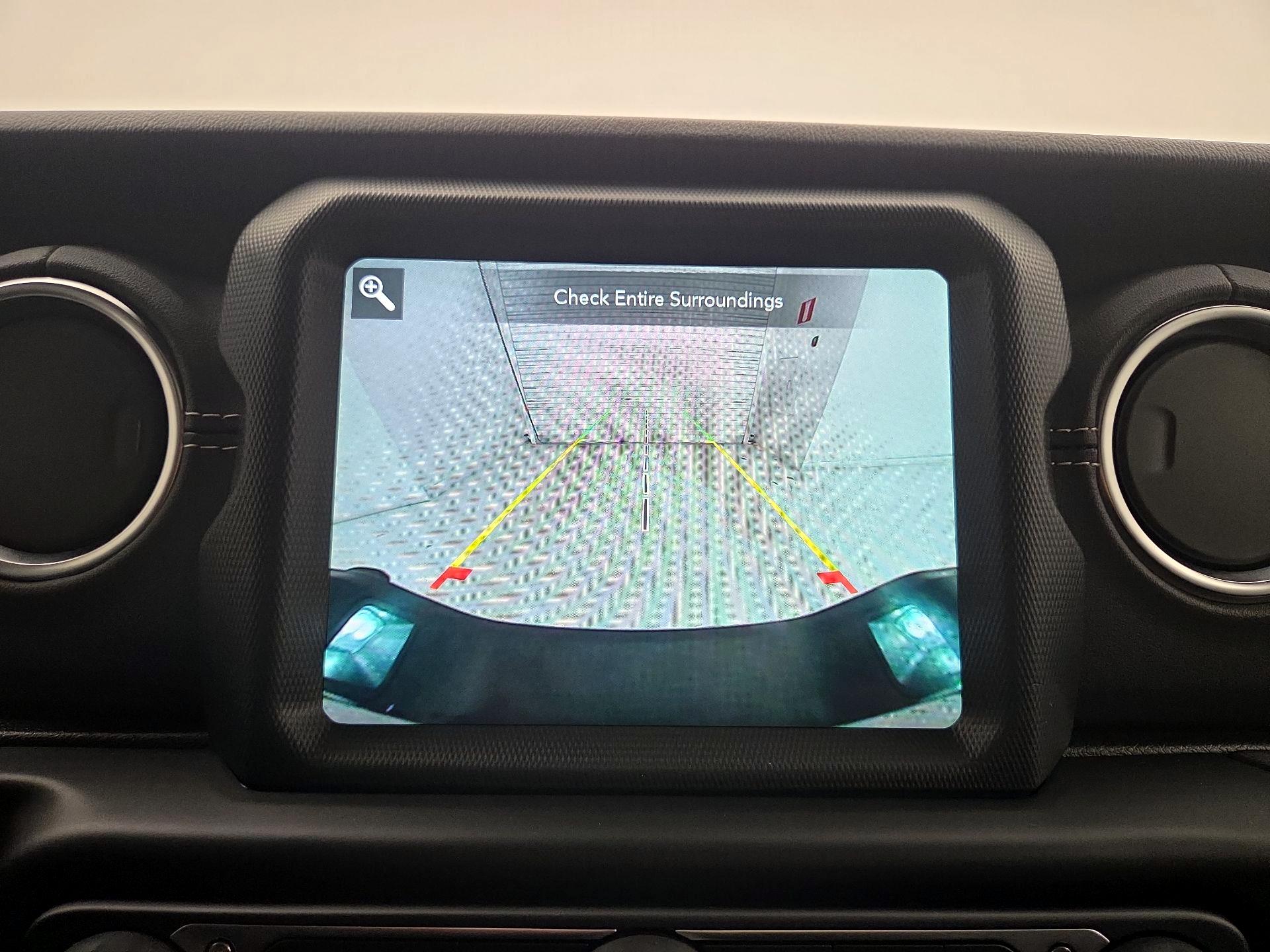 Thumbnail: 2022 Jeep Gladiator - 15