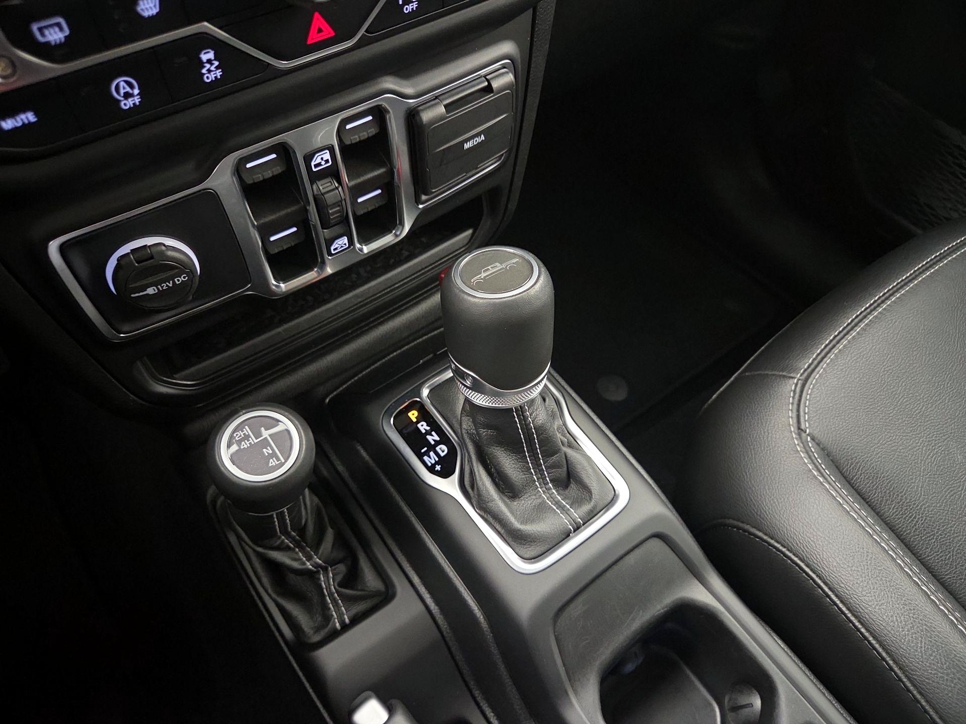 Thumbnail: 2022 Jeep Gladiator - 18