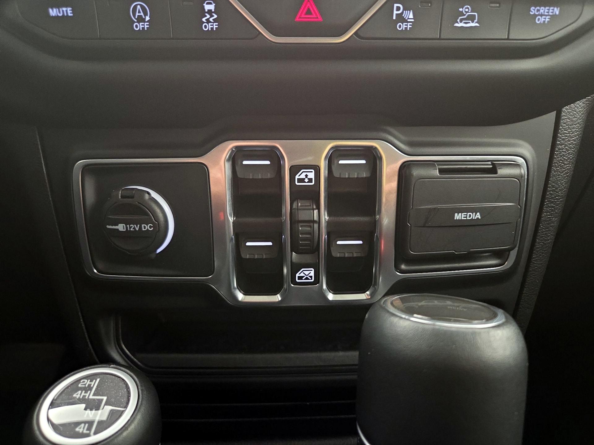 Thumbnail: 2022 Jeep Gladiator - 19