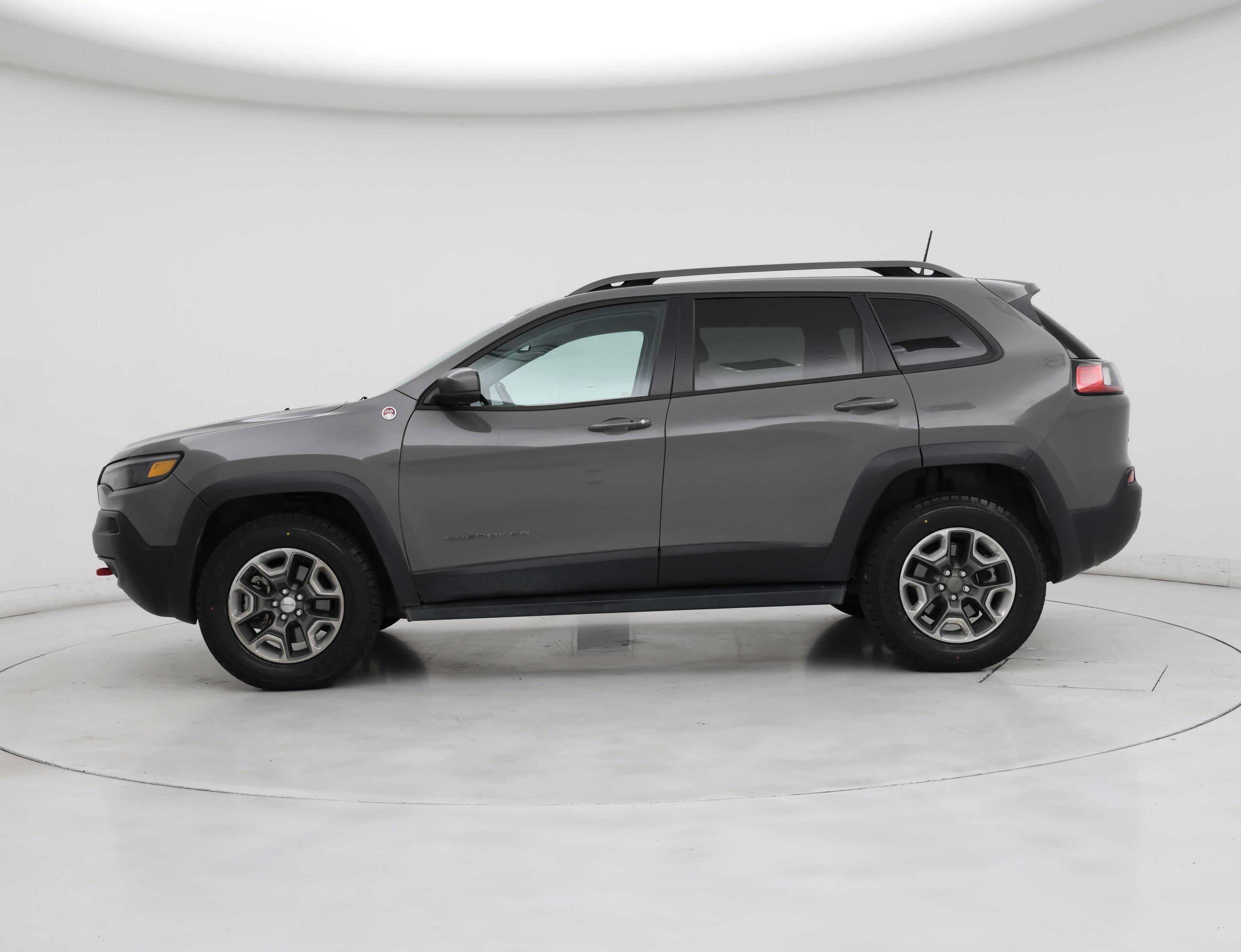Thumbnail: 2019 Jeep Cherokee - 3