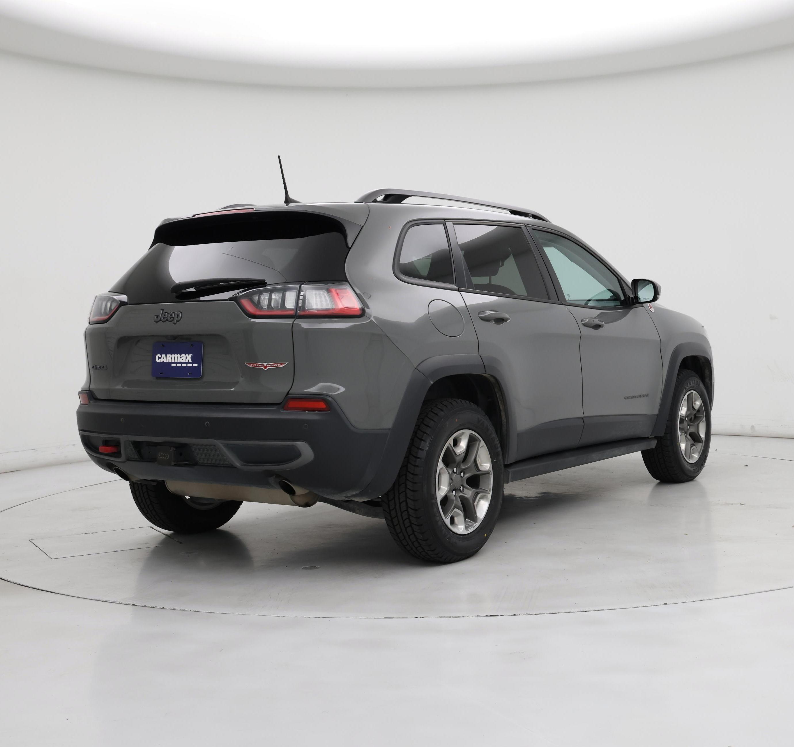 Thumbnail: 2019 Jeep Cherokee - 8