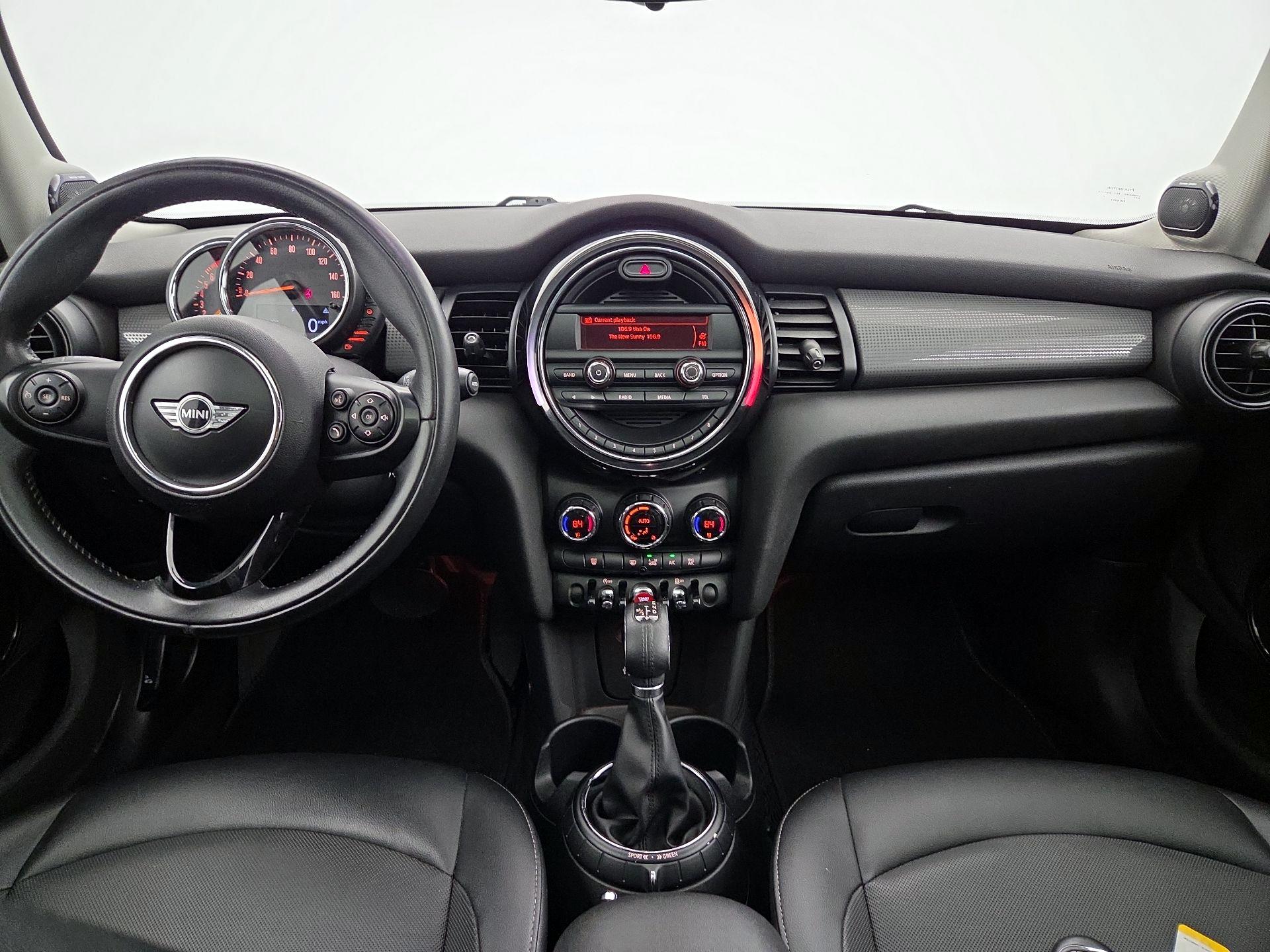 Thumbnail: 2015 MINI Cooper Hardtop - 9