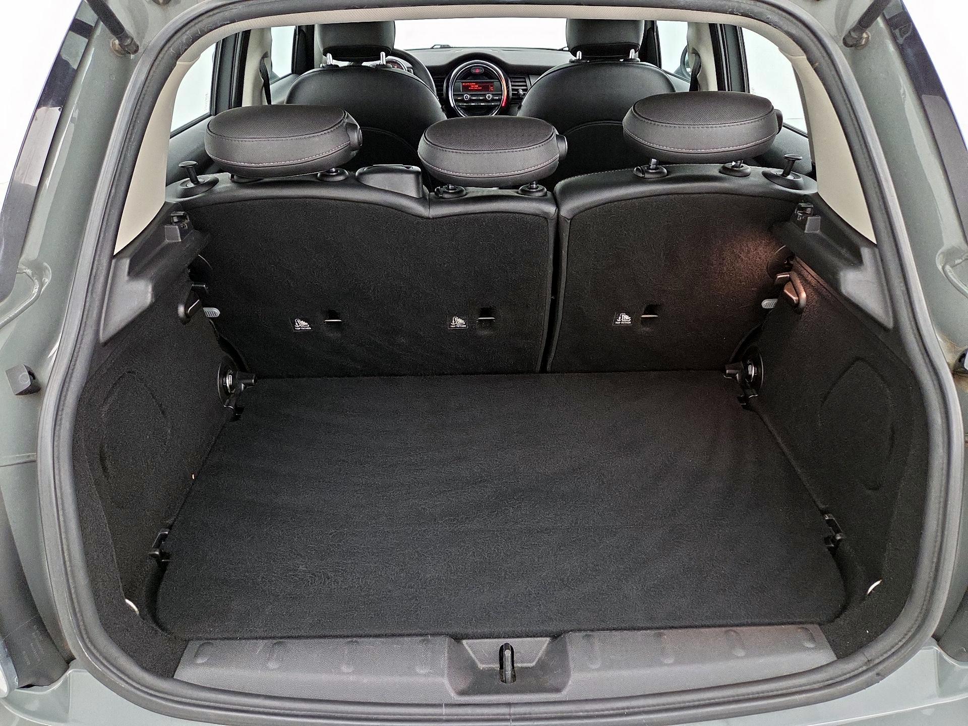 Thumbnail: 2015 MINI Cooper Hardtop - 20