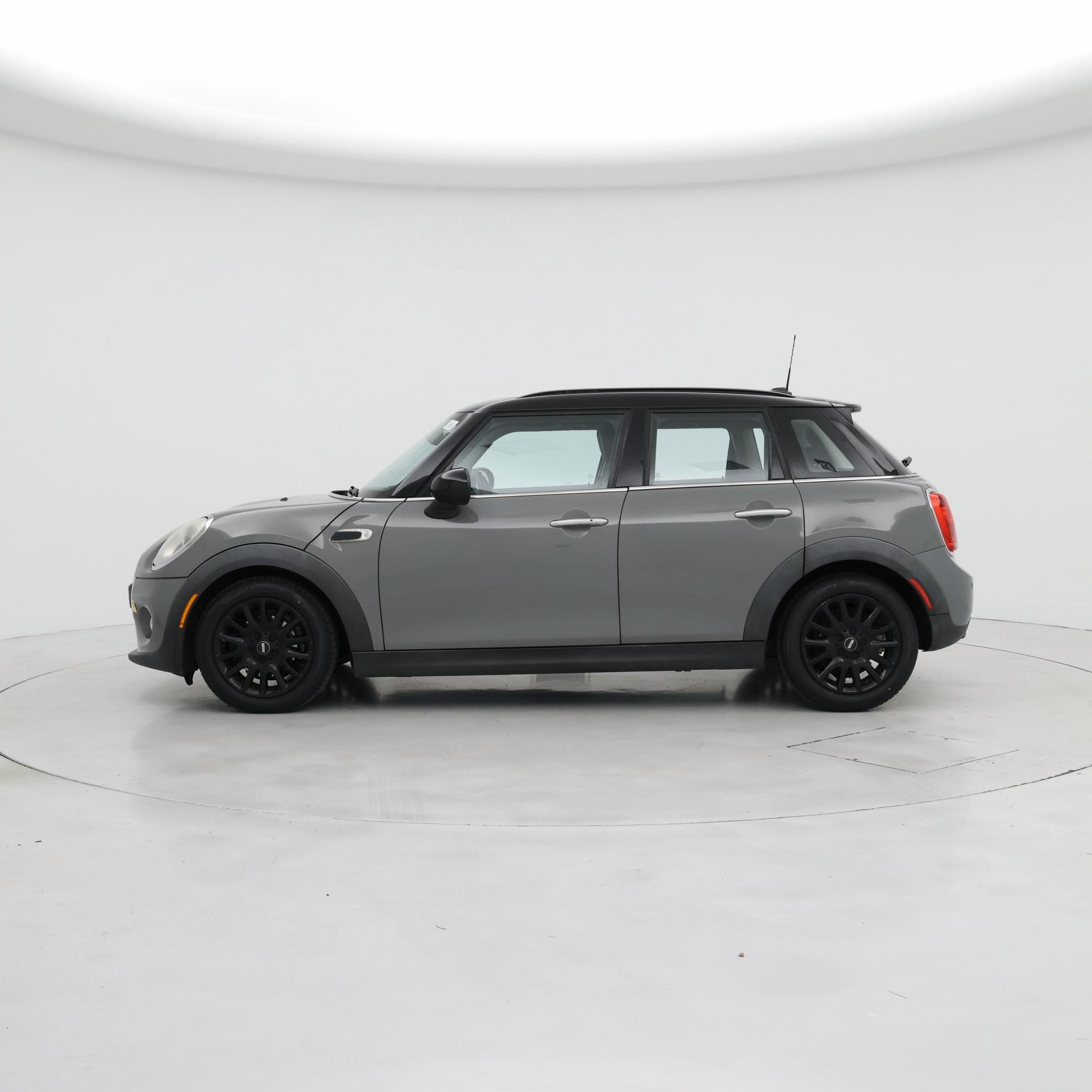 Thumbnail: 2015 MINI Cooper Hardtop - 3