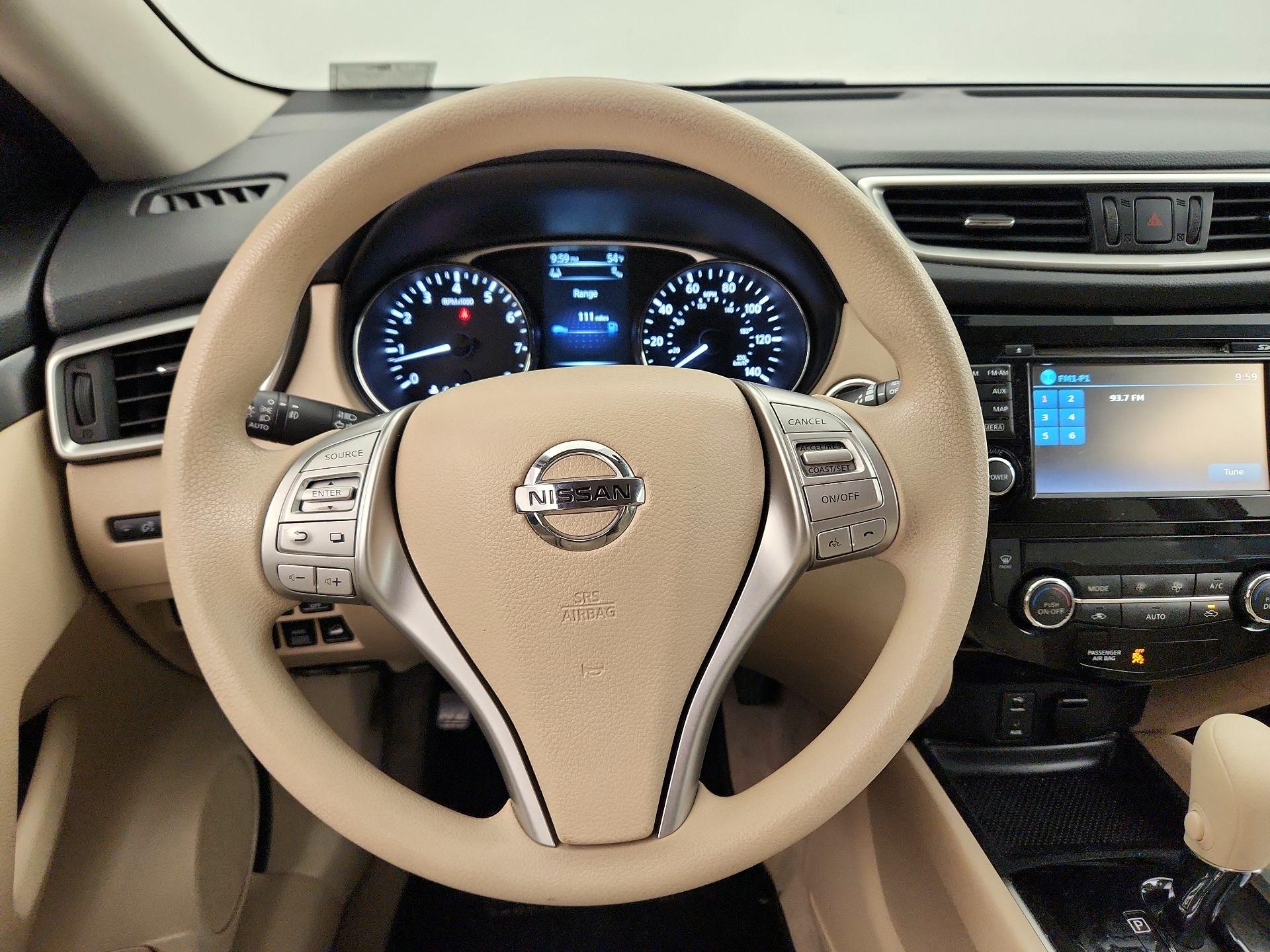 Thumbnail: 2015 Nissan Rogue - 10