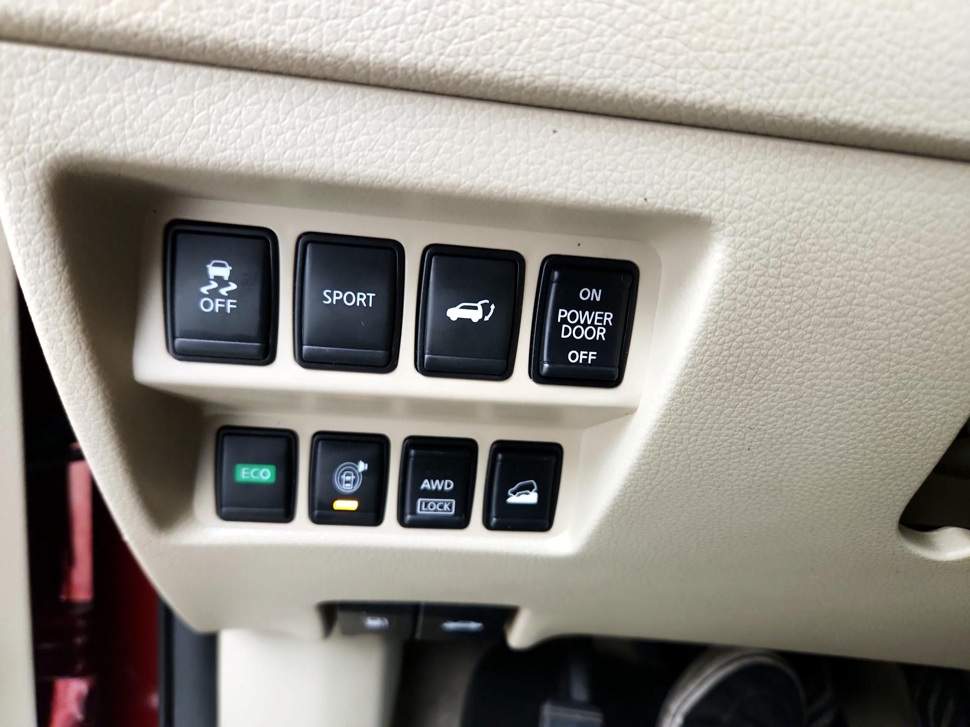 Thumbnail: 2015 Nissan Rogue - 13