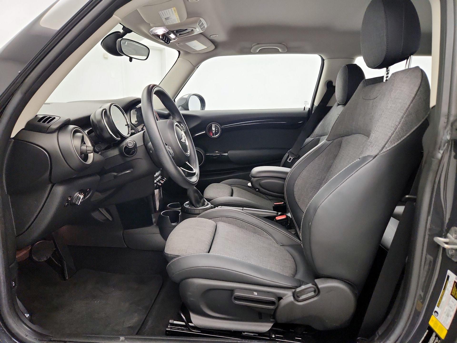 Thumbnail: 2015 MINI Cooper Hardtop - 11