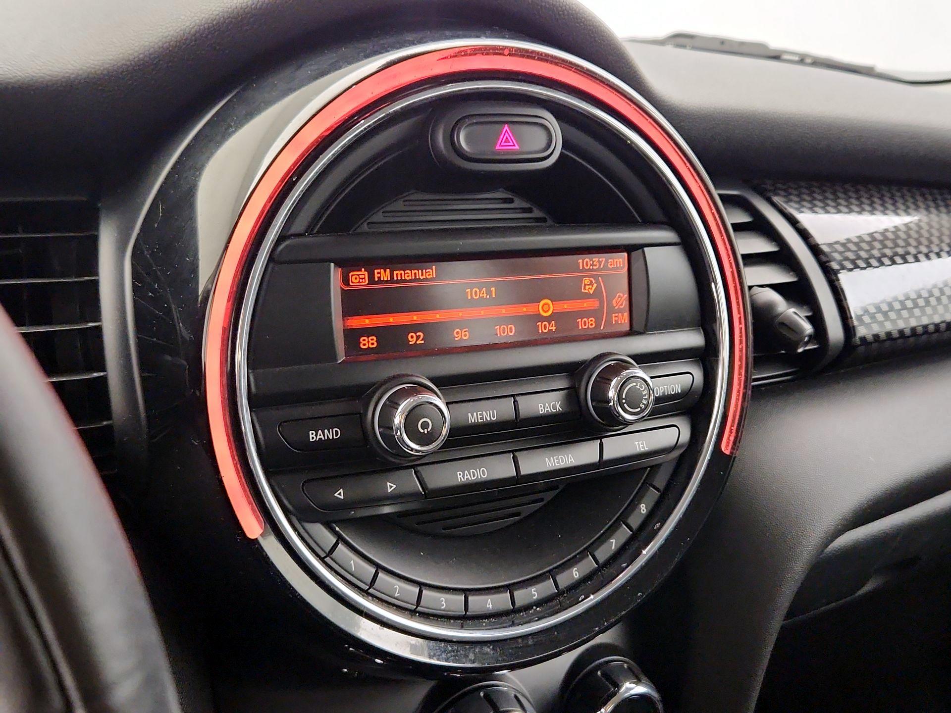 Thumbnail: 2015 MINI Cooper Hardtop - 14